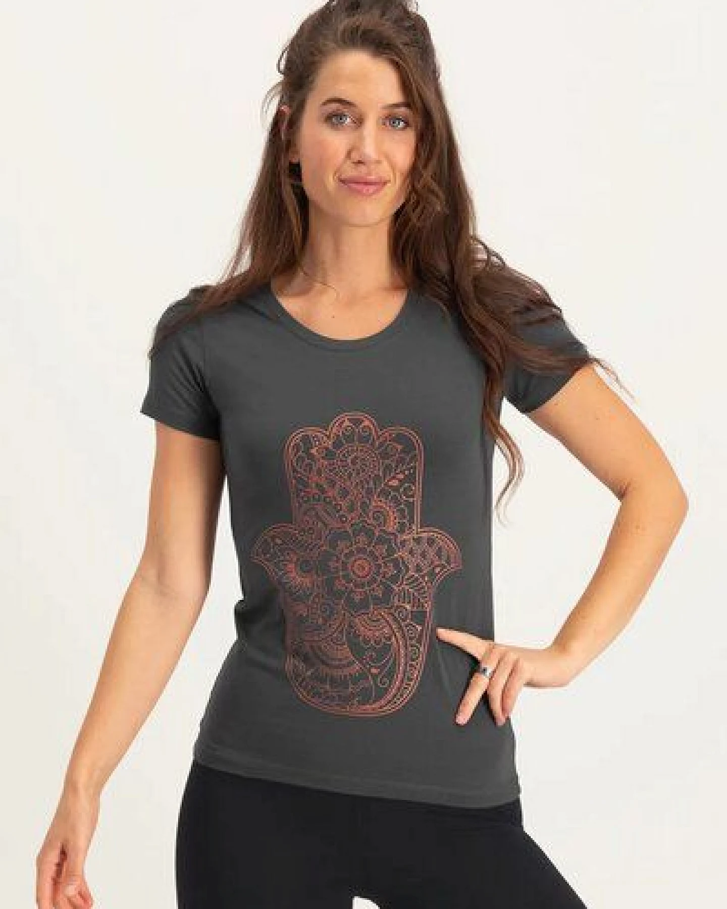 Urban Goddess Hamsa Core Yoga Tee aus Bio-Baumwolle – Ansicht 3
