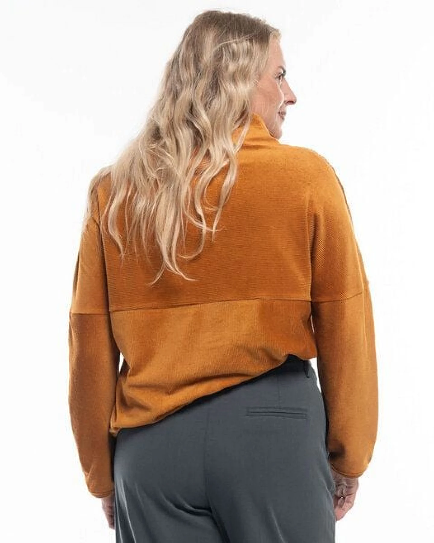 Alma & Lovis Edel-Feincord Pullover mit Turtleneck aus Bio-Baumwolle – Ansicht 4