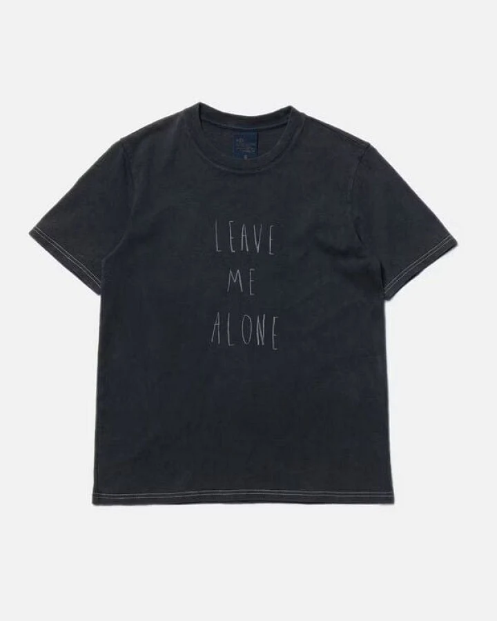 Nudie Jeans T-Shirt für Frauen - Joni Leave Me Alone - Faded Black