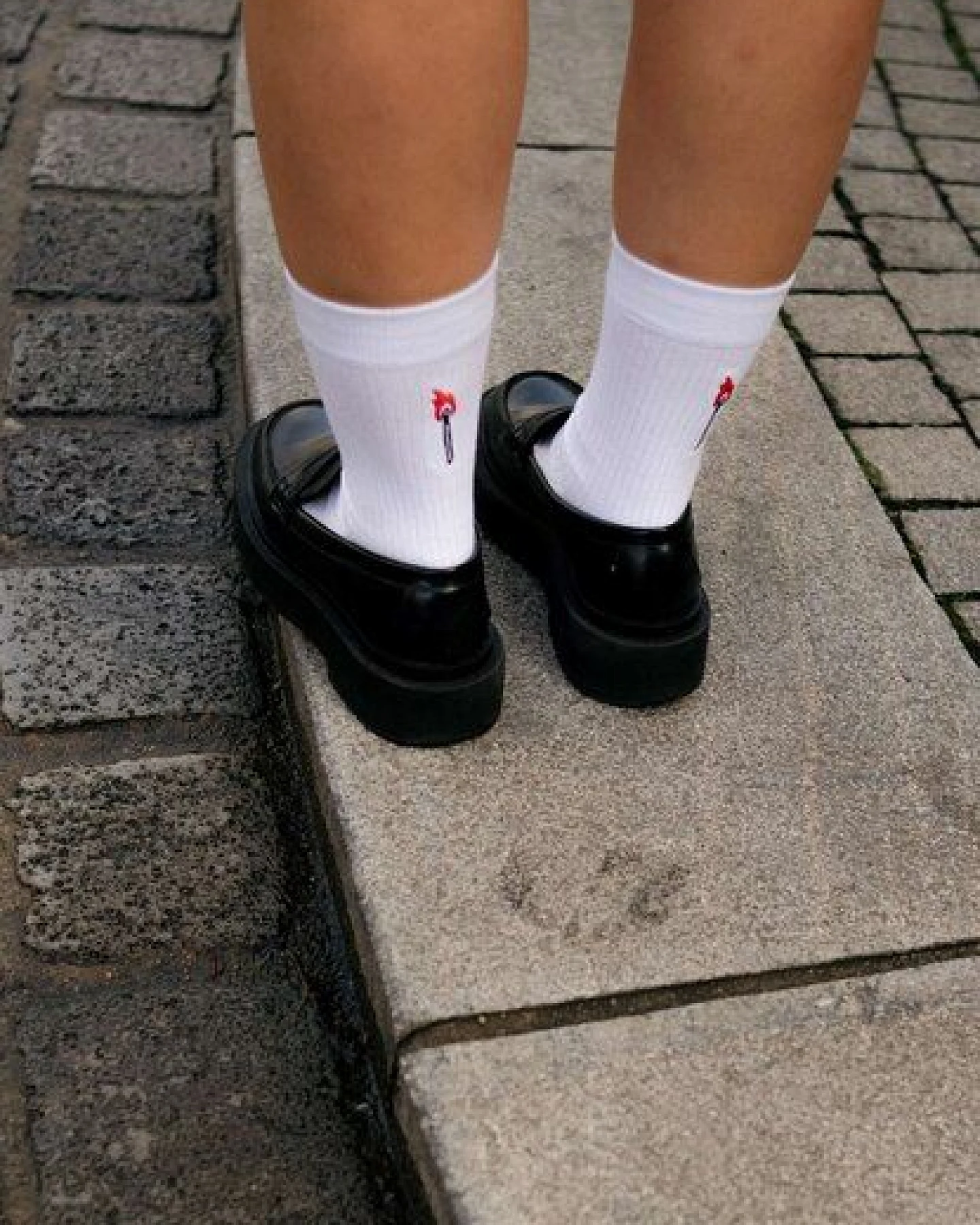 MELA Gerippte Socken Stickerei 1 Paar aus 100% Bio-Baumwolle – Ansicht 2