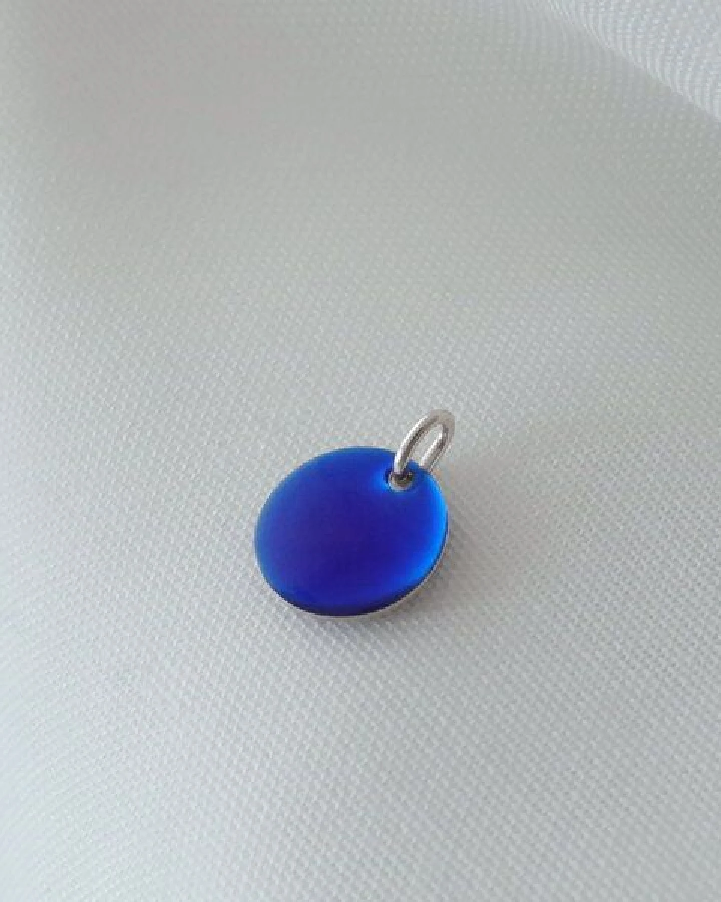 BELLYBIRD Jewellery Halskette - emailliertes Plättchen, Anhänger aus Silber mit Emaille – Ansicht 3