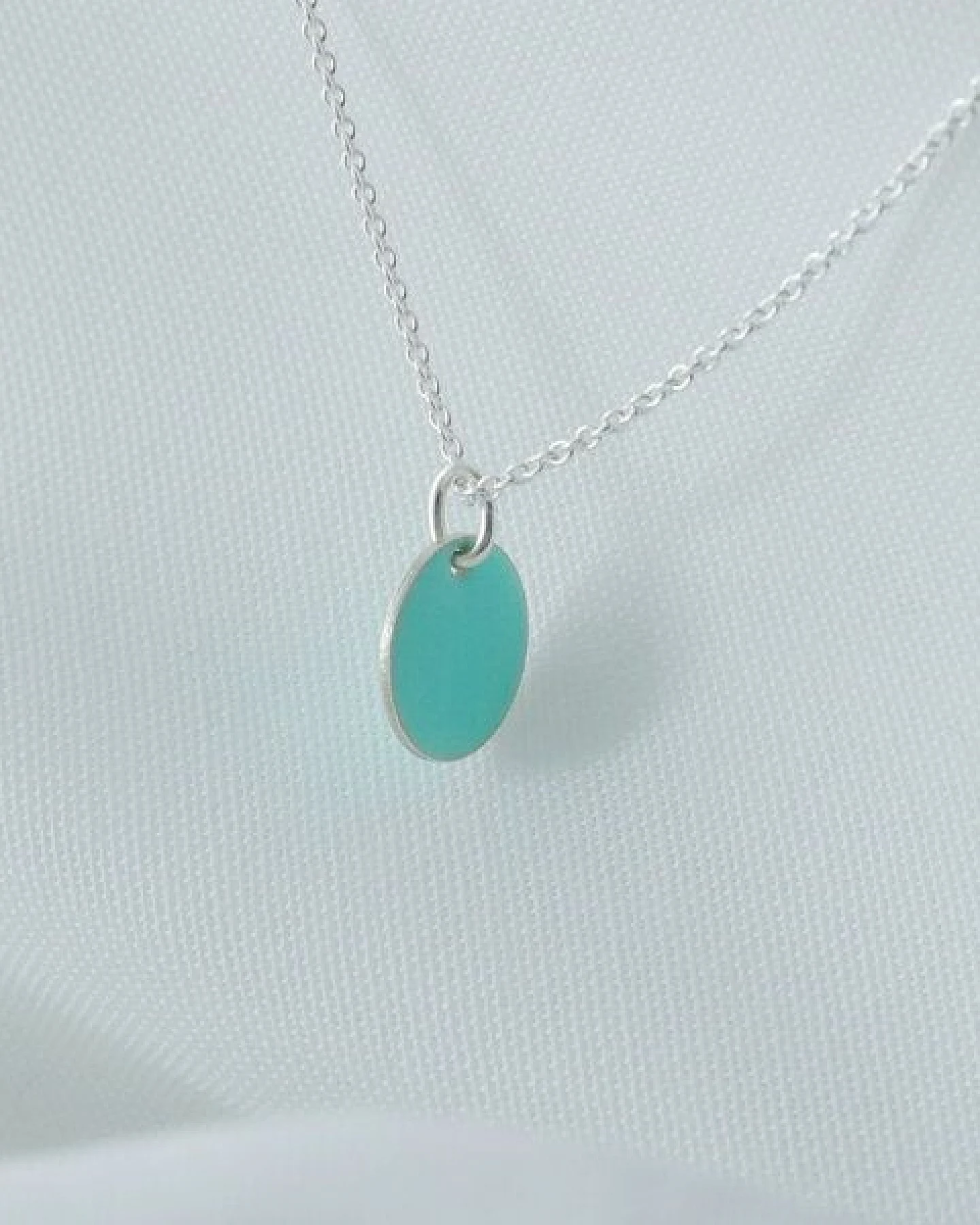 BELLYBIRD Jewellery Halskette - emailliertes Plättchen, Anhänger aus Silber mit Emaille – Ansicht 3