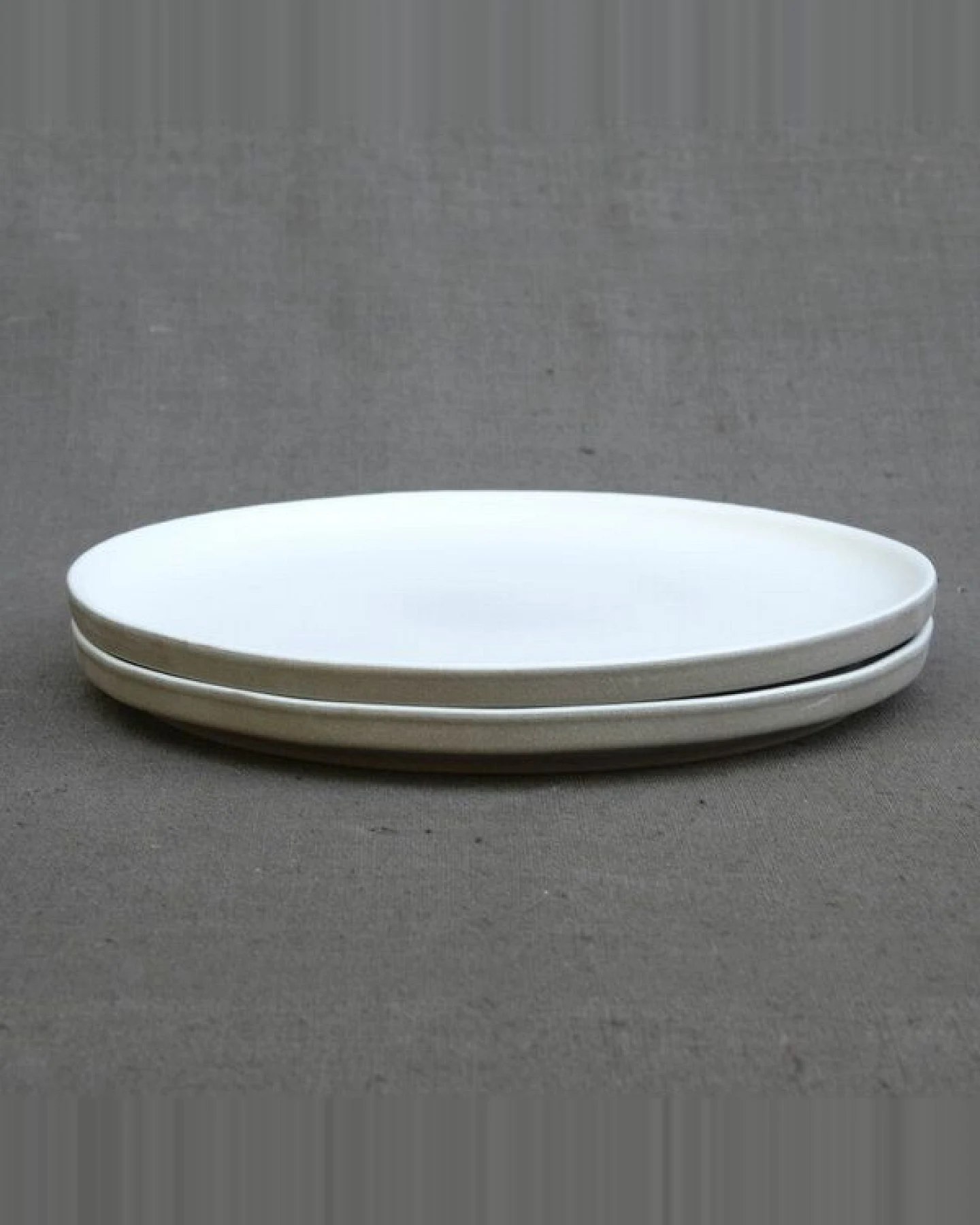 Izanami Tableware Handgemachter Großer Teller 4-6-8 Set (⌀ 25,5 cm) aus Steinzeug - Lietzensee – Ansicht 3