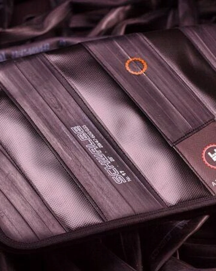 ARTHURKOPF gefütterte Laptoptasche mit Fahrradschlauch