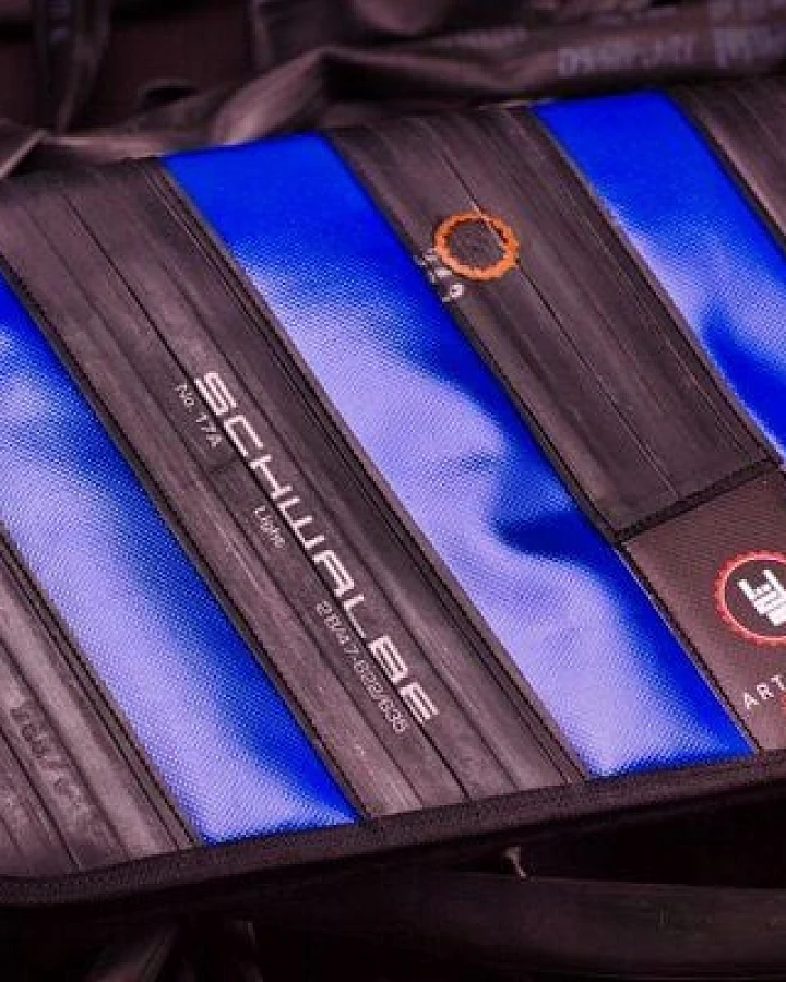 ARTHURKOPF gefütterte Laptoptasche mit Fahrradschlauch