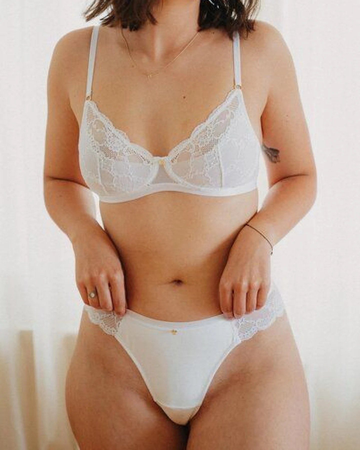 Coco Malou Spitzen-String Toni in weiß – Ansicht 2