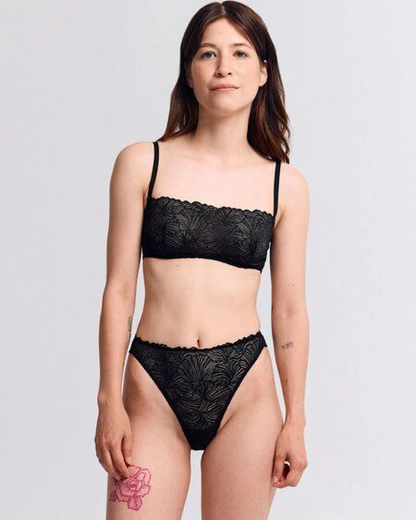 erlich textil Fluid Lace bügelloser Bandeau Bralette mit Spitze aus recyceltem Polyamid, made in Europe – Ansicht 2
