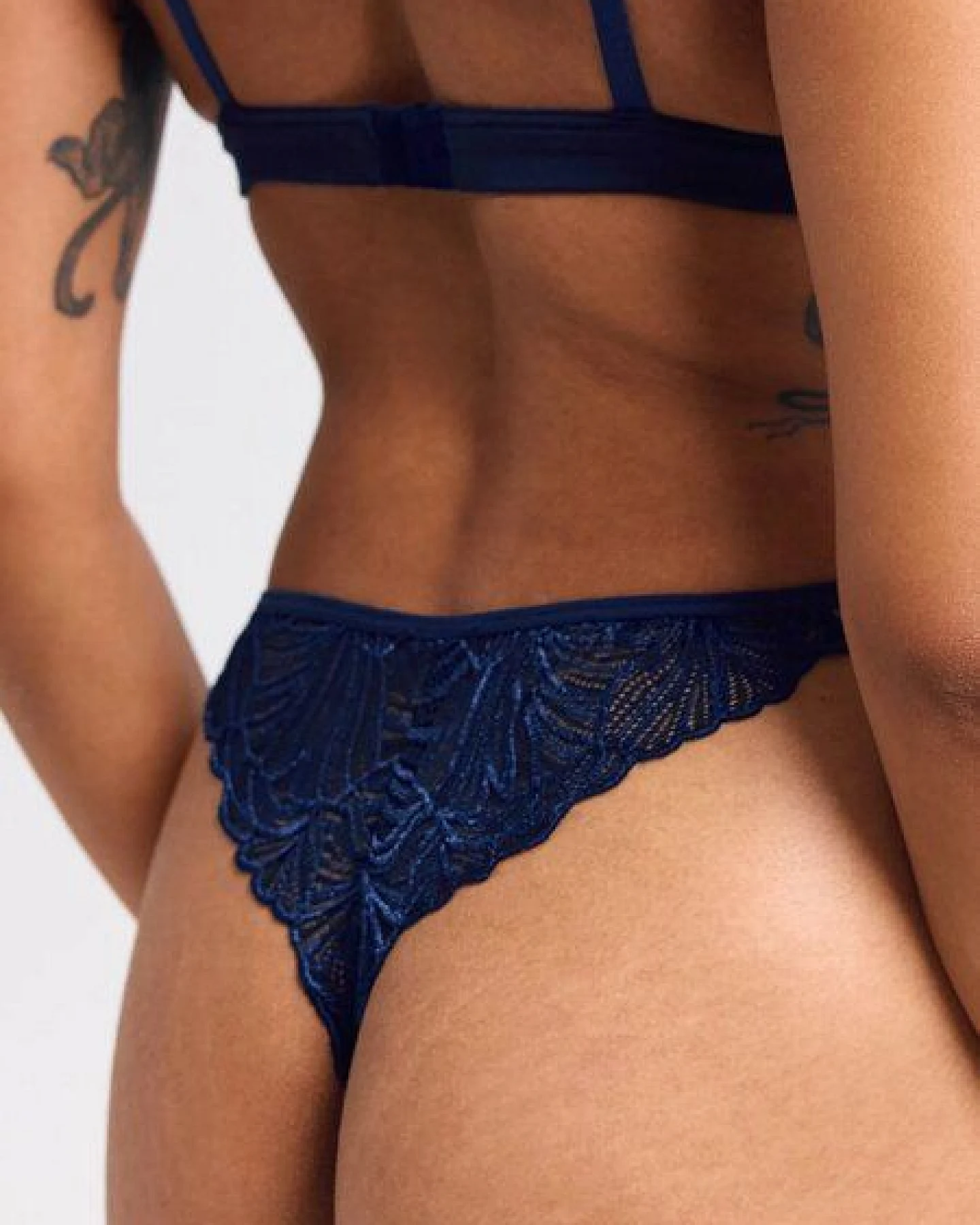 erlich textil Fluid Lace String mit Spitze, made in Europe – Ansicht 4
