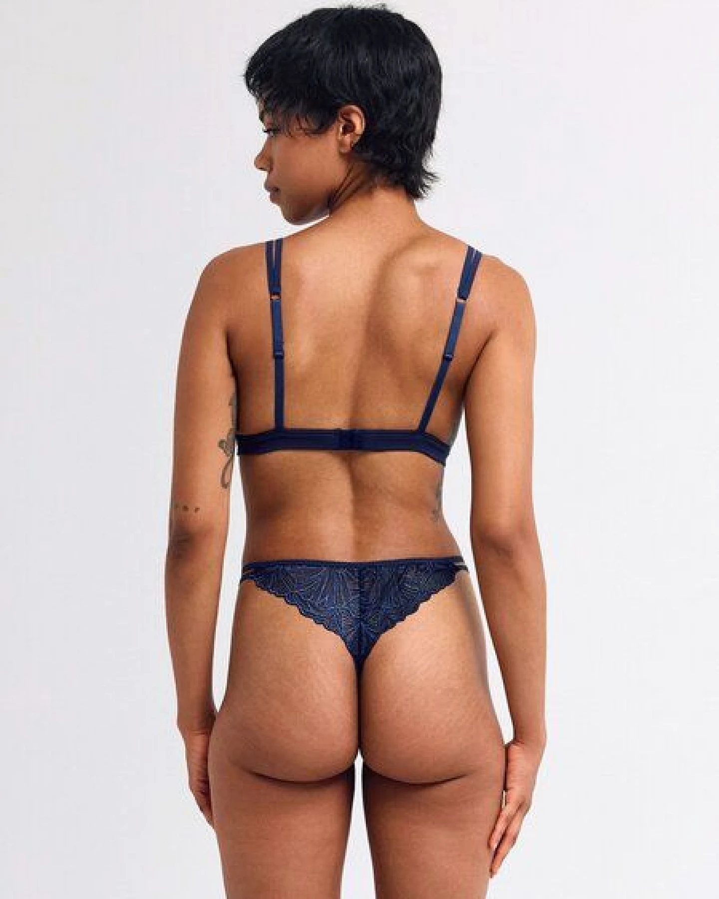 erlich textil Fluid Lace String mit Spitze aus recyceltem Polyamid, made in Europe – Ansicht 2