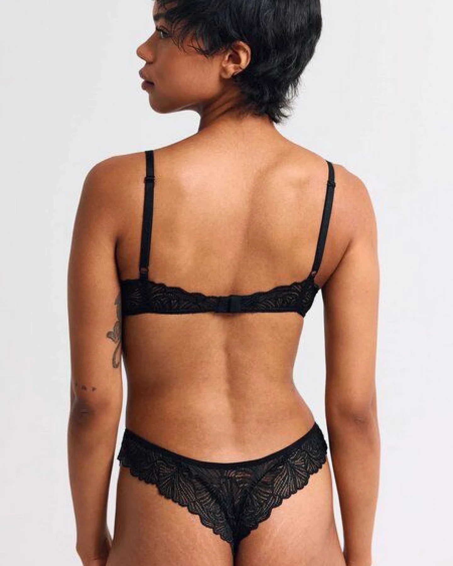 erlich textil Fluid Lace Brazil String mit Spitze, made in Europe – Ansicht 2