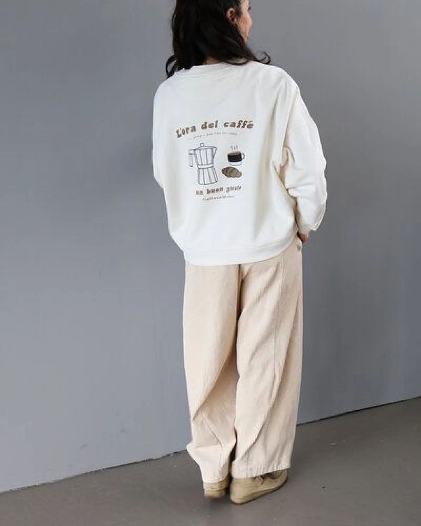 Kultgut Vegan/ Flauschiger Oversize Sweater / Caffé – Ansicht 3