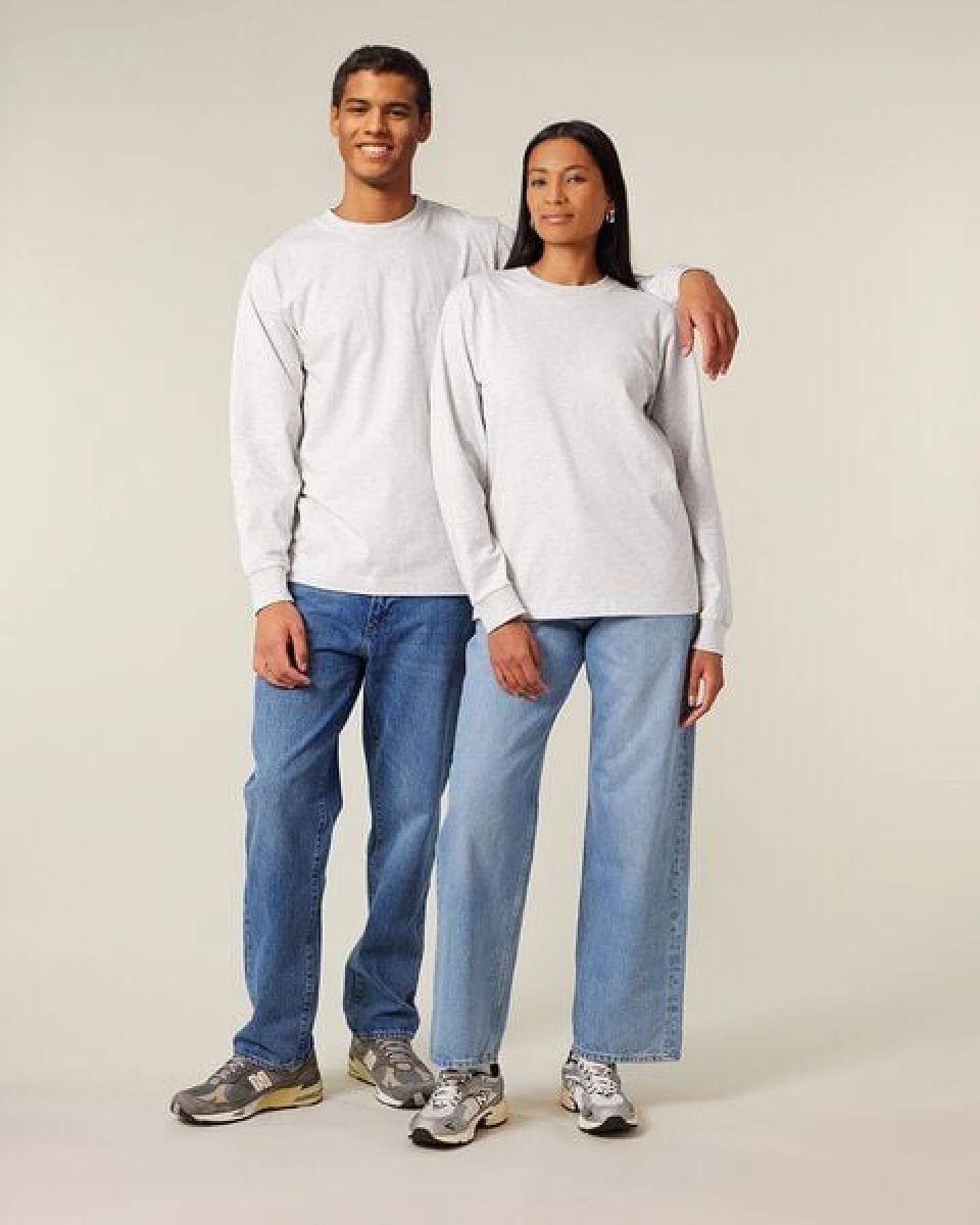 YTWOO Schweres Unisex Basic Langarmshirt aus 100% Biobaumwolle – Ansicht 2