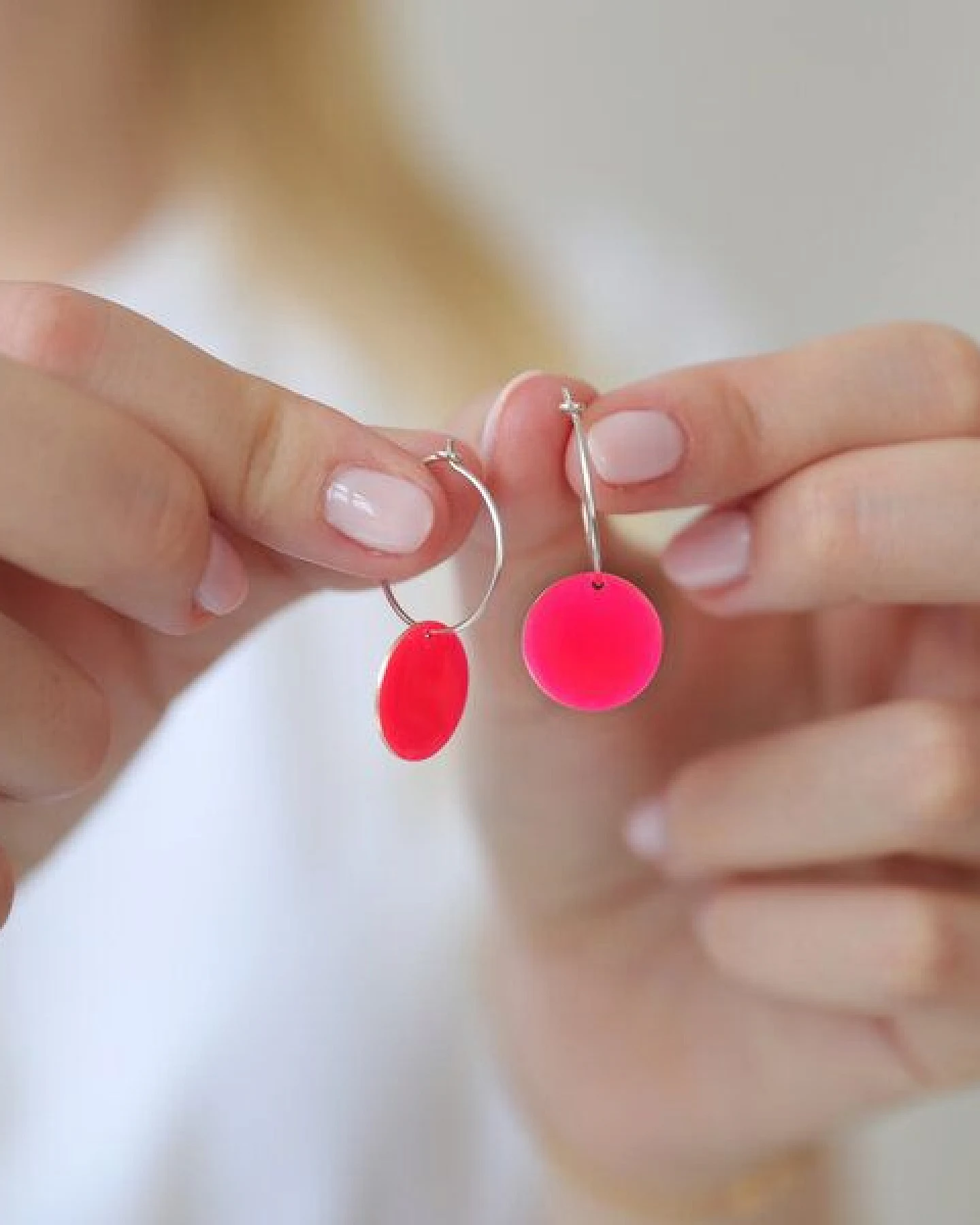 BELLYBIRD Jewellery Ohrringe - emailliertes Plättchen, Anhänger aus Silber mit Emaille – Ansicht 3