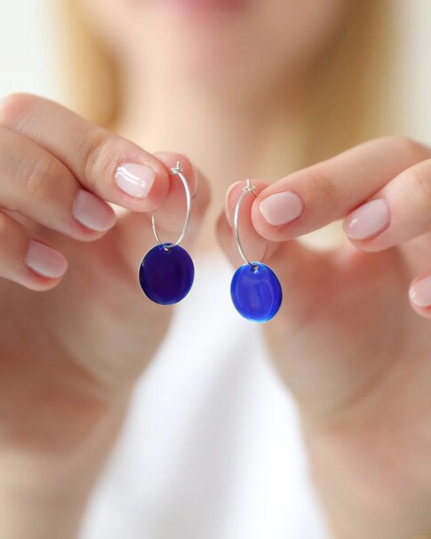 BELLYBIRD Jewellery Ohrringe - emailliertes Plättchen, Anhänger aus Silber mit Emaille – Ansicht 3