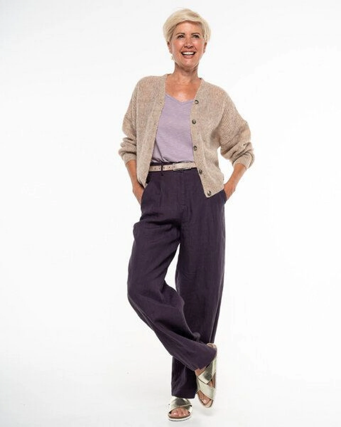 Alma & Lovis Leichte Strickjacke aus feinem Alpakagarn – Ansicht 2