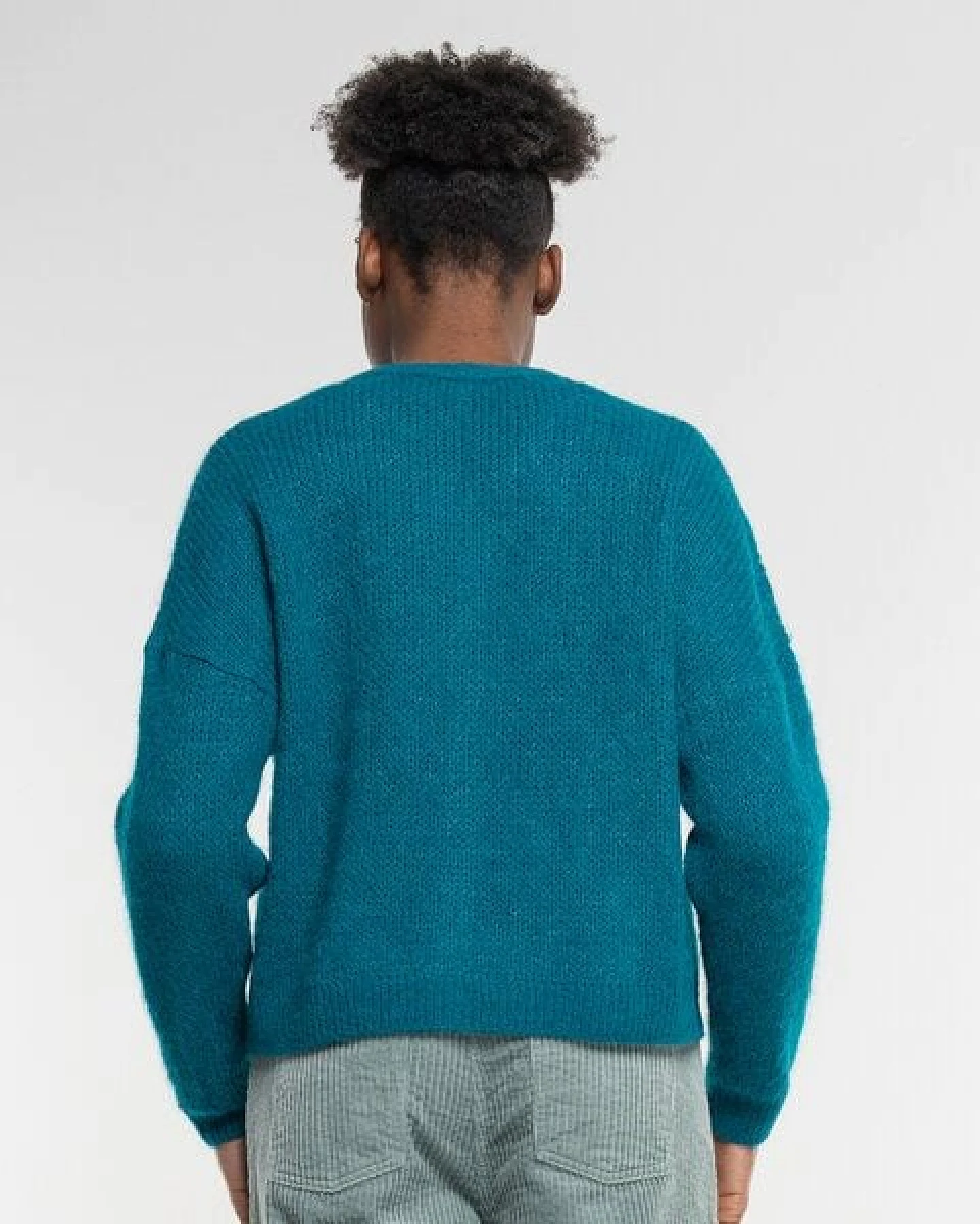 Alma & Lovis Leichte Strickjacke aus feinem Alpakagarn – Ansicht 4