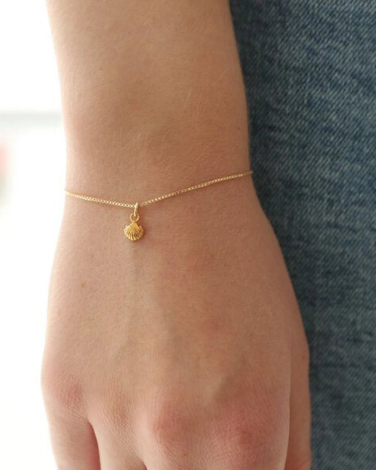 BELLYBIRD Jewellery Armband - kleine Muschel, Anhänger/ Silber/ Silber vergoldet – Ansicht 3