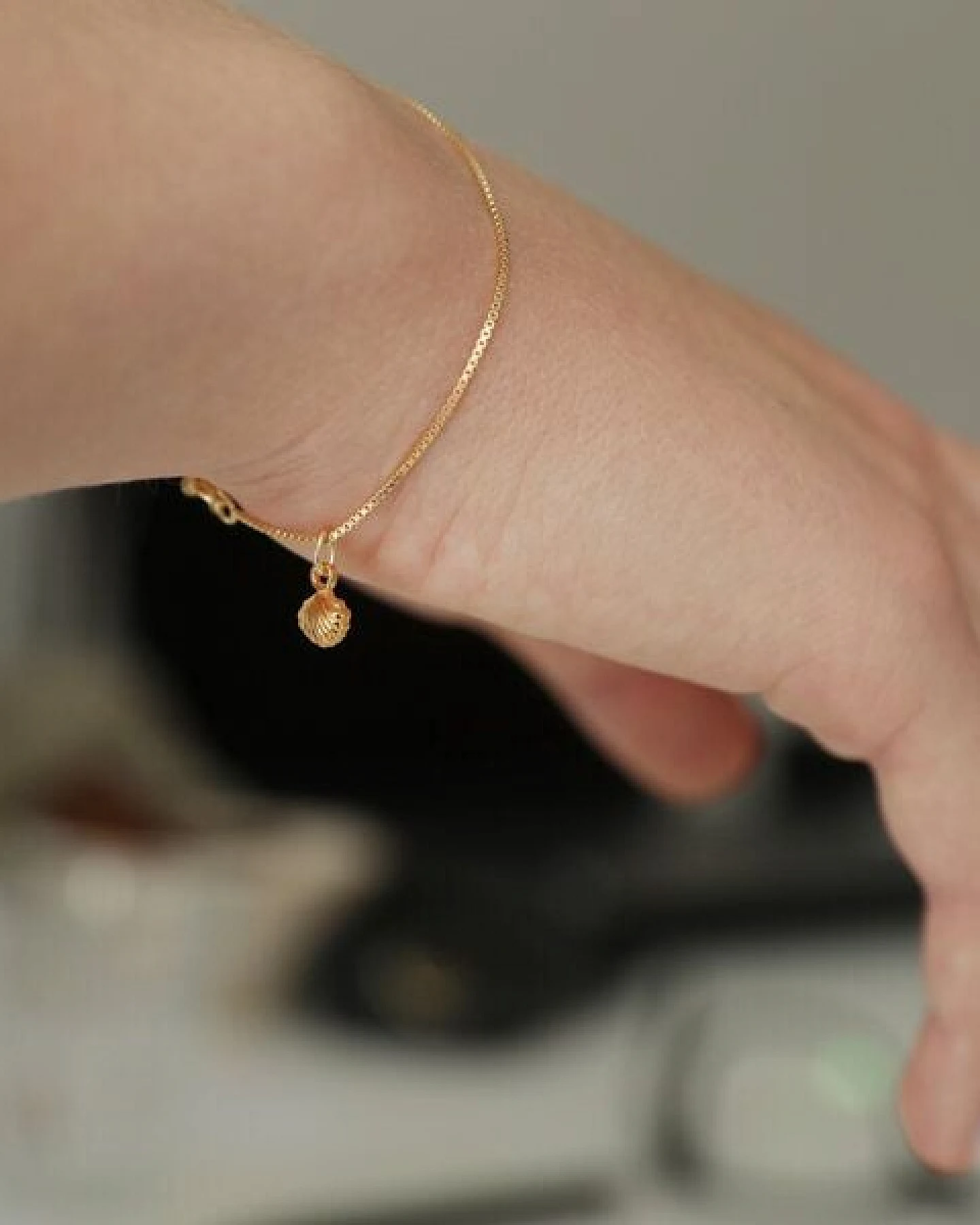 BELLYBIRD Jewellery Armband - kleine Muschel, Anhänger/ Silber/ Silber vergoldet – Ansicht 4