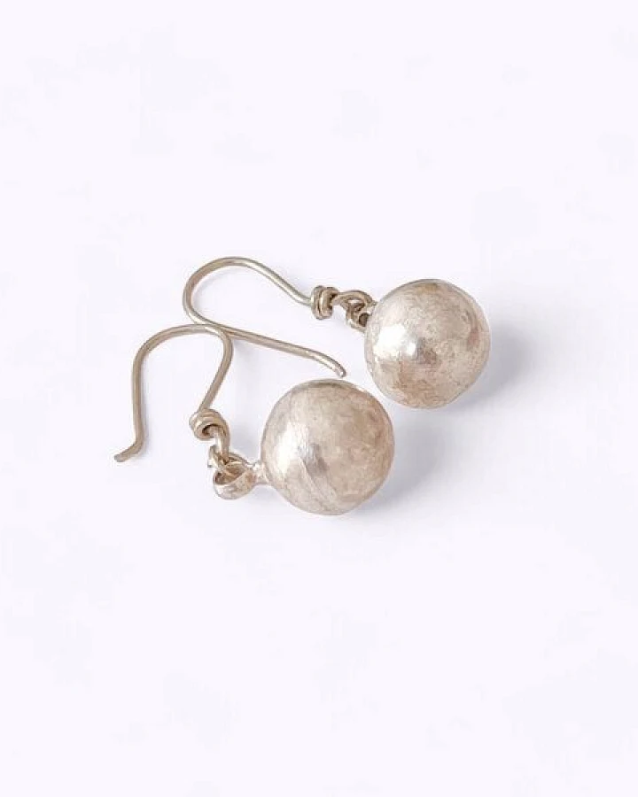 KIKOONI Dokra Ohrringe „Moons“