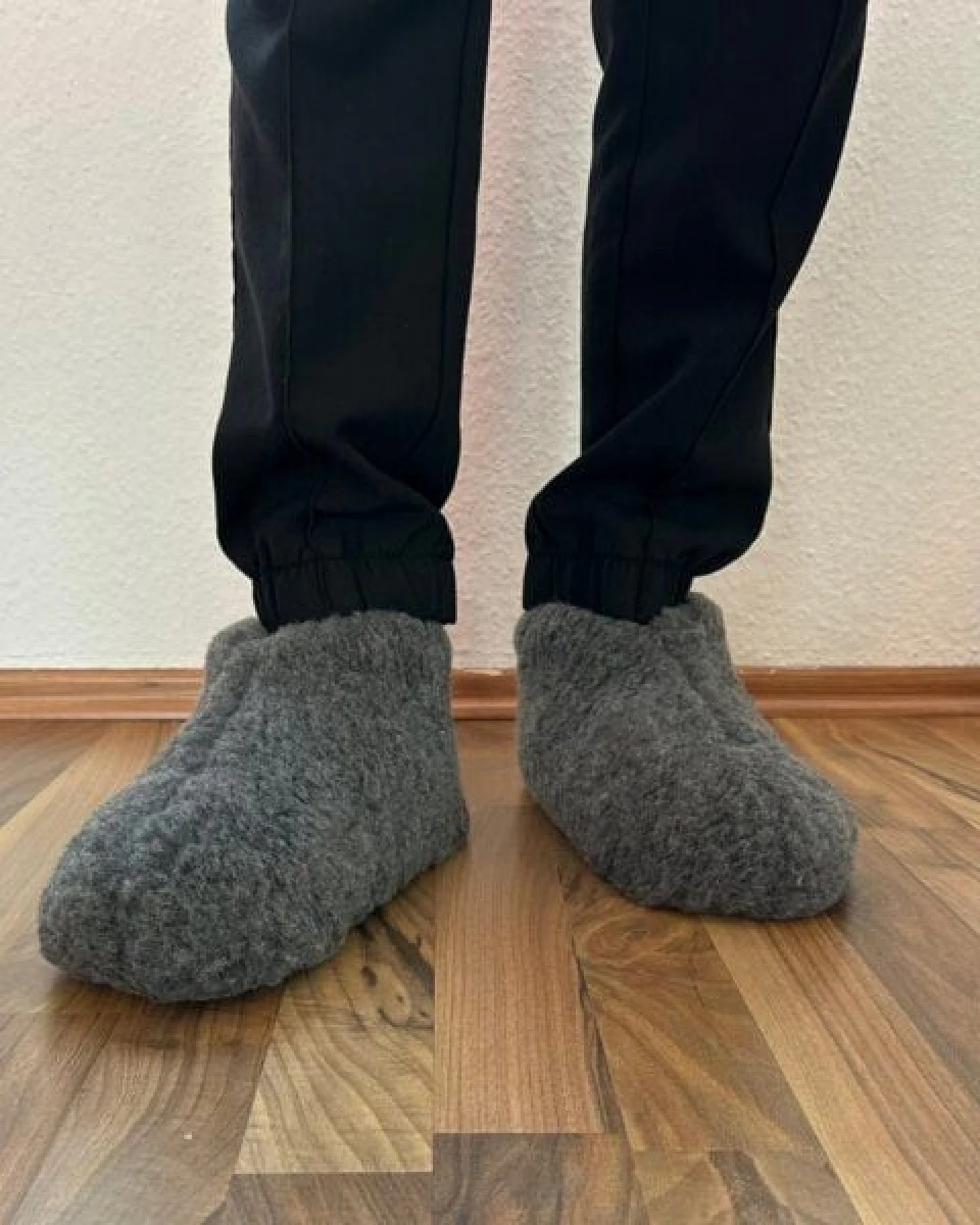 Home & Joy Hüttenschuhe hohe Hausschuhe Schaf-wolle warm Herbst Winter unisex – Ansicht 4