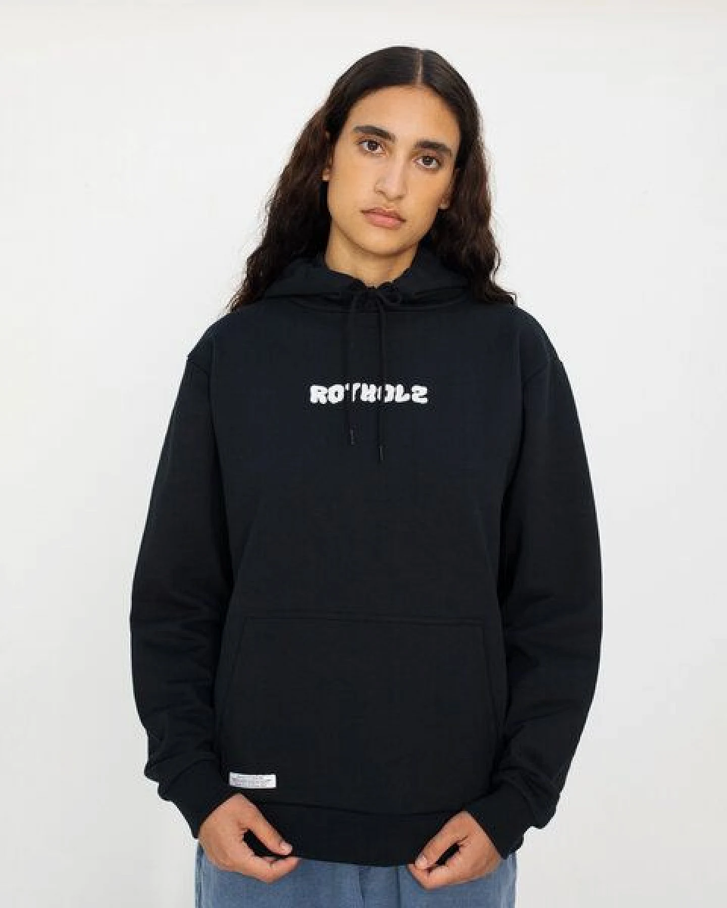Rotholz Logo Hoodie aus Bio Baumwolle - Schwarz – Ansicht 3