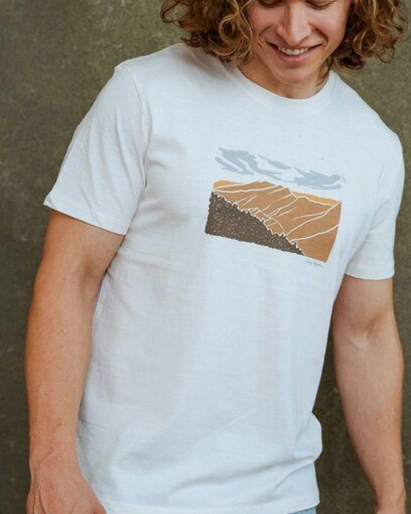 Kultgut NEW Upcycling Generation- Artdesign - Bioshirt /Smokey Mountain – Ansicht 2