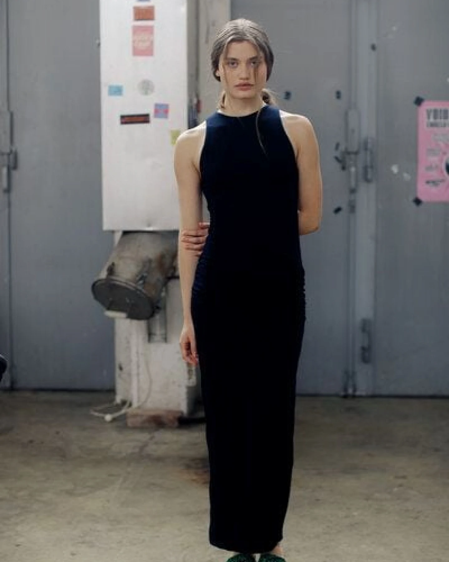 IVA RYCH Maxikleid mit Drapierung aus Wolle I Deadstock – Ansicht 2