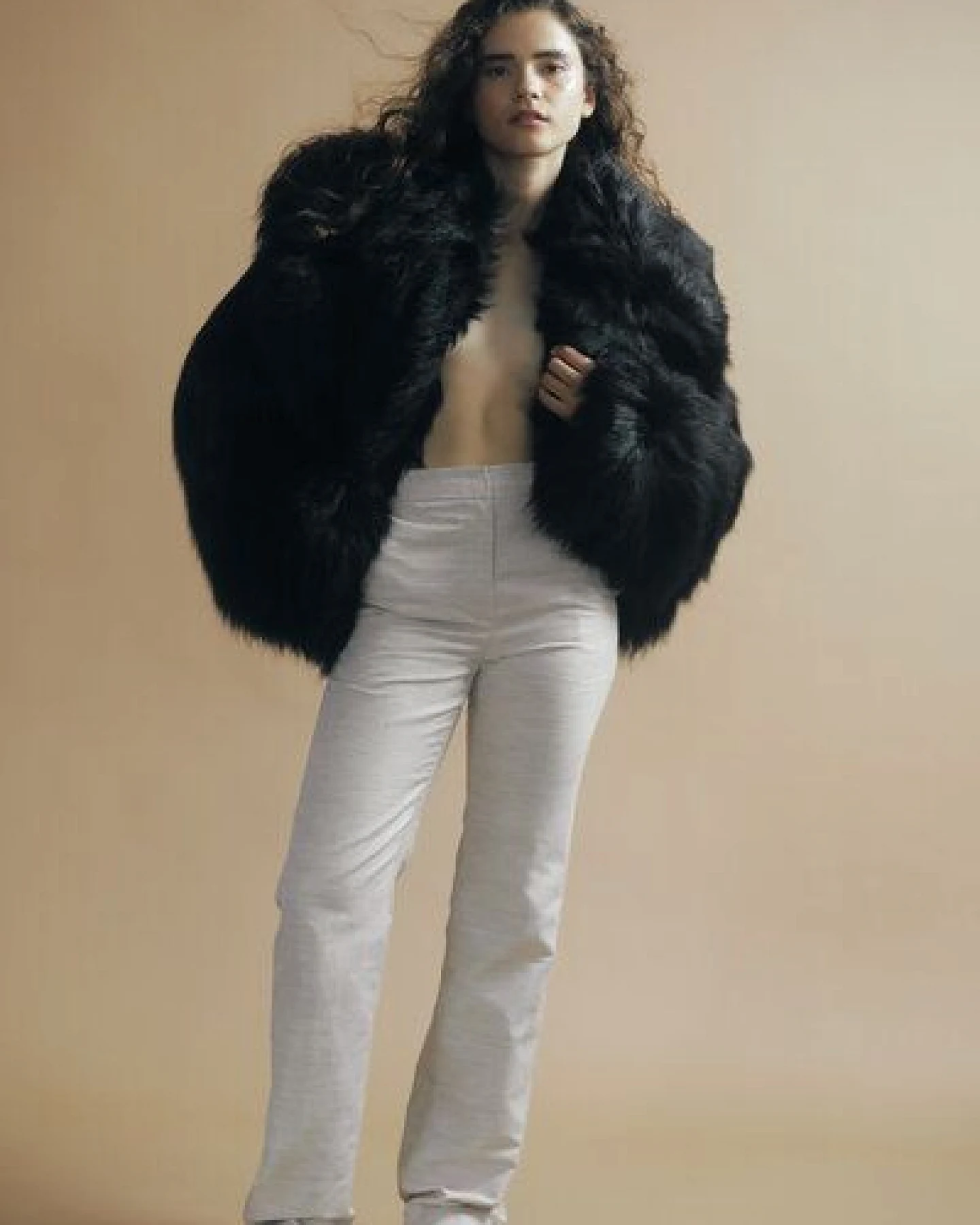 IVA RYCH Minimalistische Hose aus Strukturstoff I Deadstock – Ansicht 2