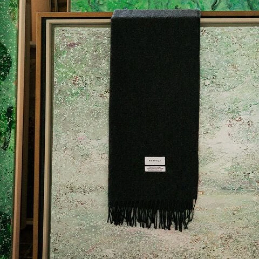 Schwarz