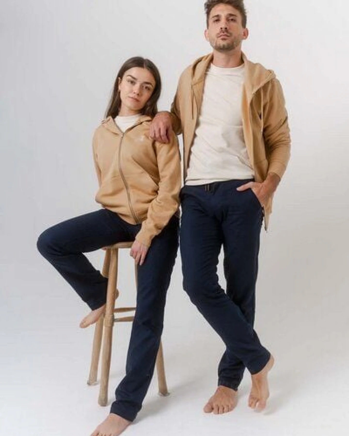 Greener Aralia Sweatshirt aus Bio-Baumwolle mit Reißverschluss – Ansicht 4