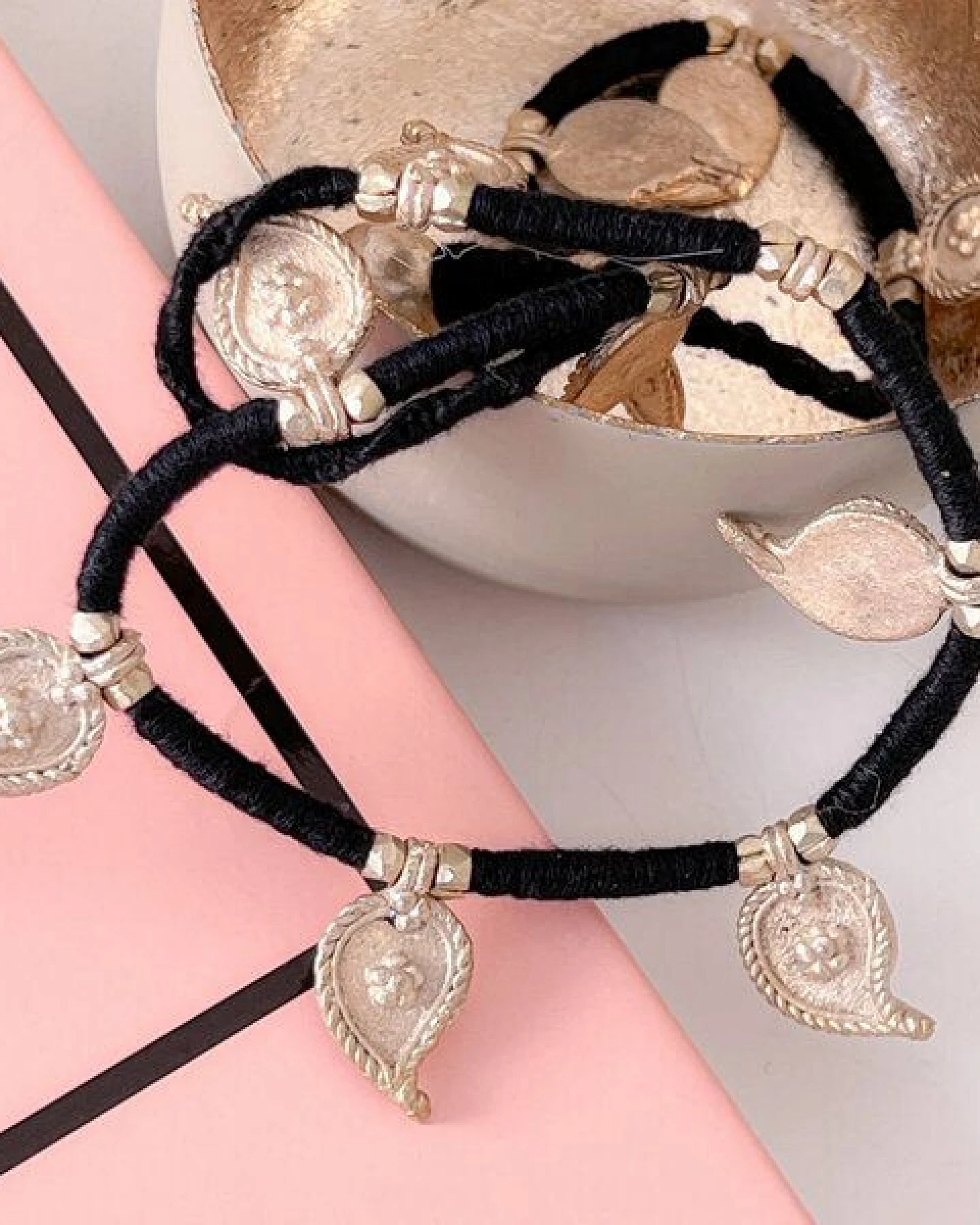 KIKOONI Dokra Kette "Teardrops" – Ansicht 2