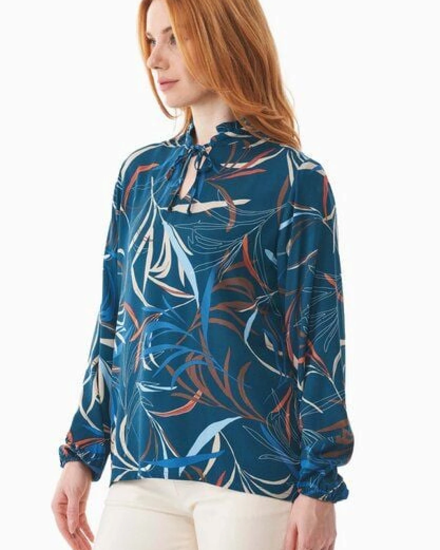 ORGANICATION Bluse aus LENZING ECOVERO mit Blattmuster – Ansicht 4