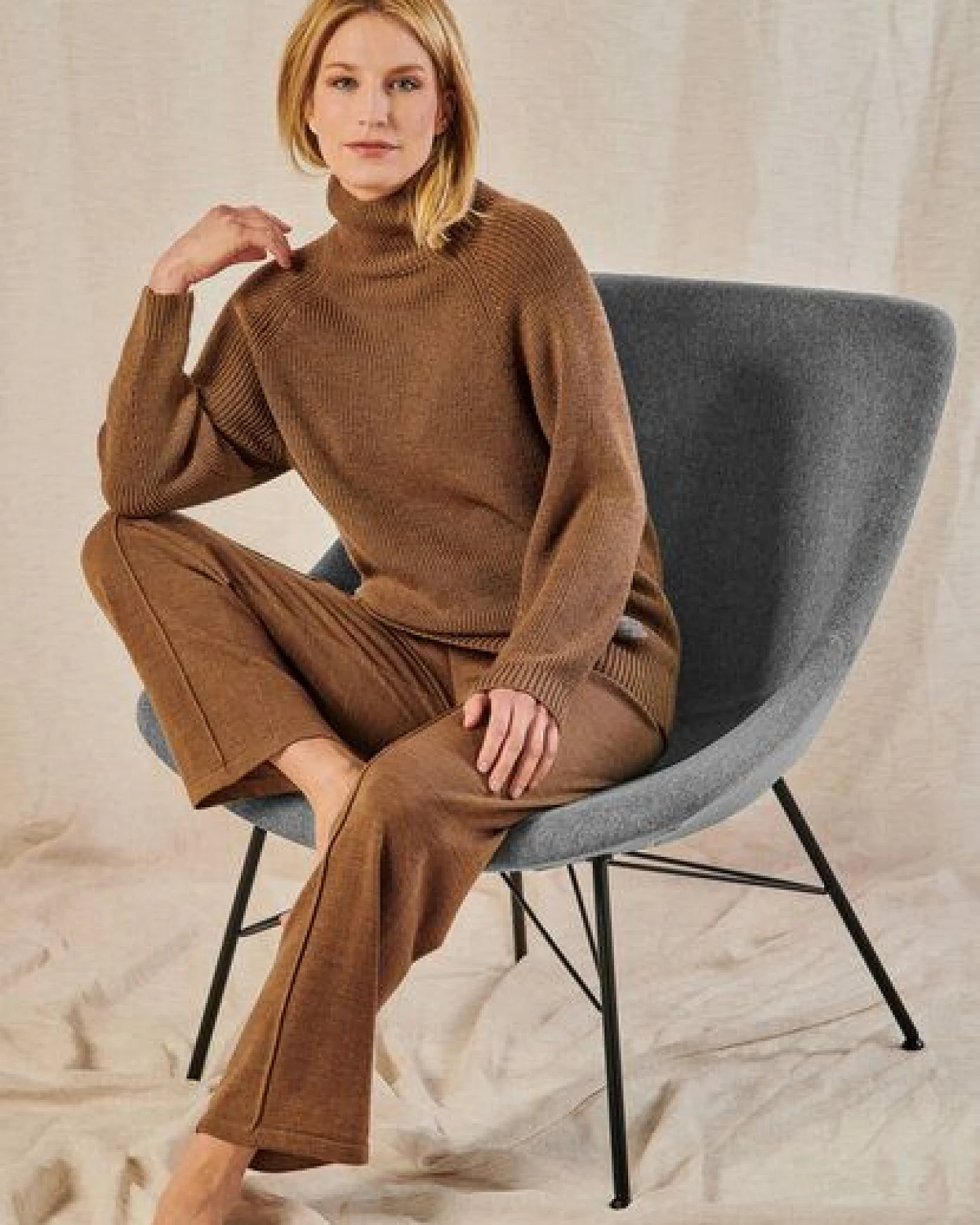 YOU LOOK PERFECT Merino Loungewear Set „Strickpullover Eve & Strickhose Elisa" – Ansicht 2