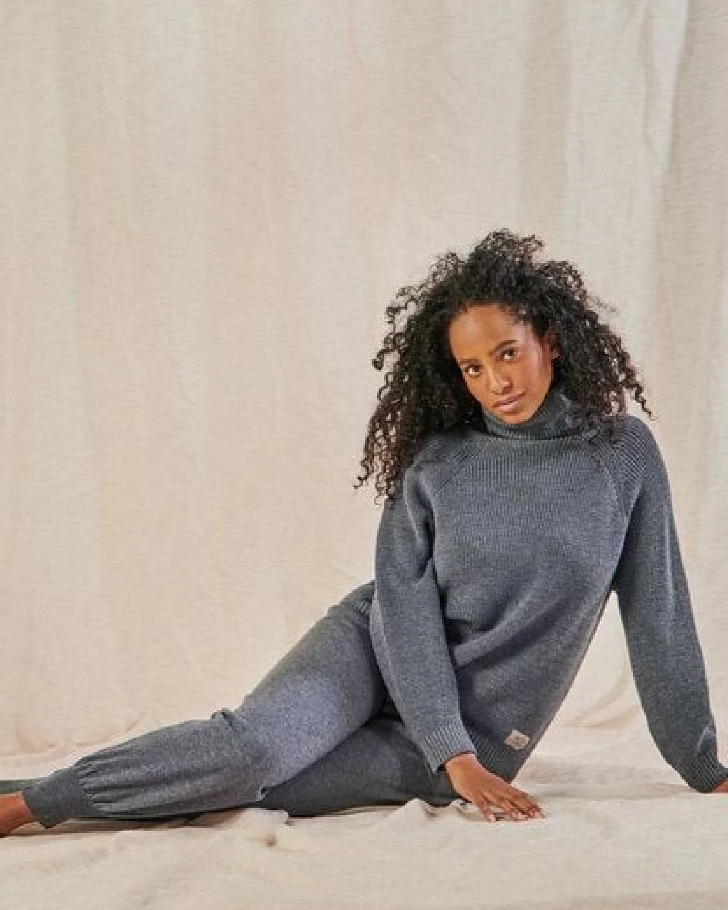 YOU LOOK PERFECT 100% Merino Rollkragenpullover "Eve" – Ansicht 4