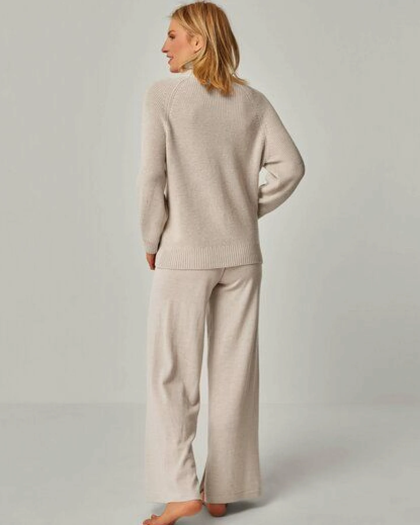 YOU LOOK PERFECT Merino Loungewear Set „Strickpullover Eve & Strickhose Bailey" – Ansicht 3