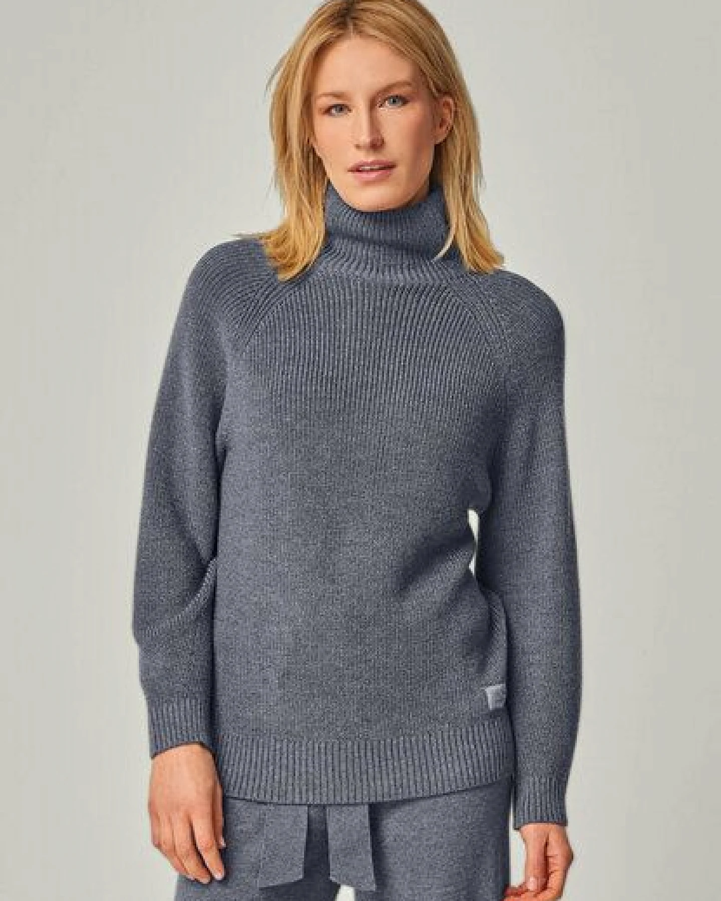YOU LOOK PERFECT Merino Loungewear Set „Strickpullover Eve & Strickhose Bailey" – Ansicht 3