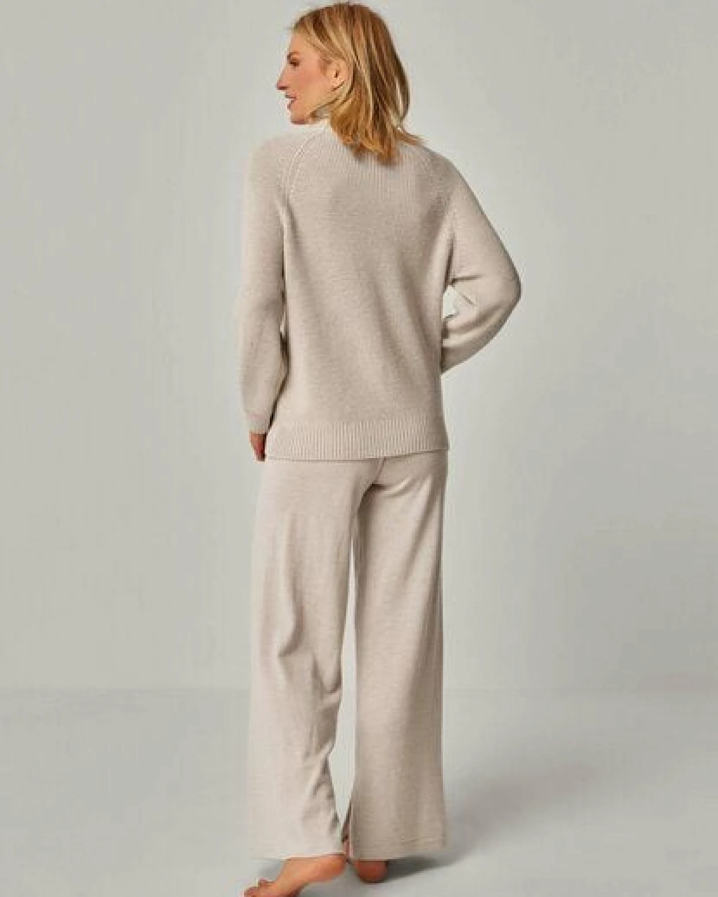 YOU LOOK PERFECT Merino Loungewear Set „Strickpullover Eve & Strickhose Bailey" – Ansicht 3