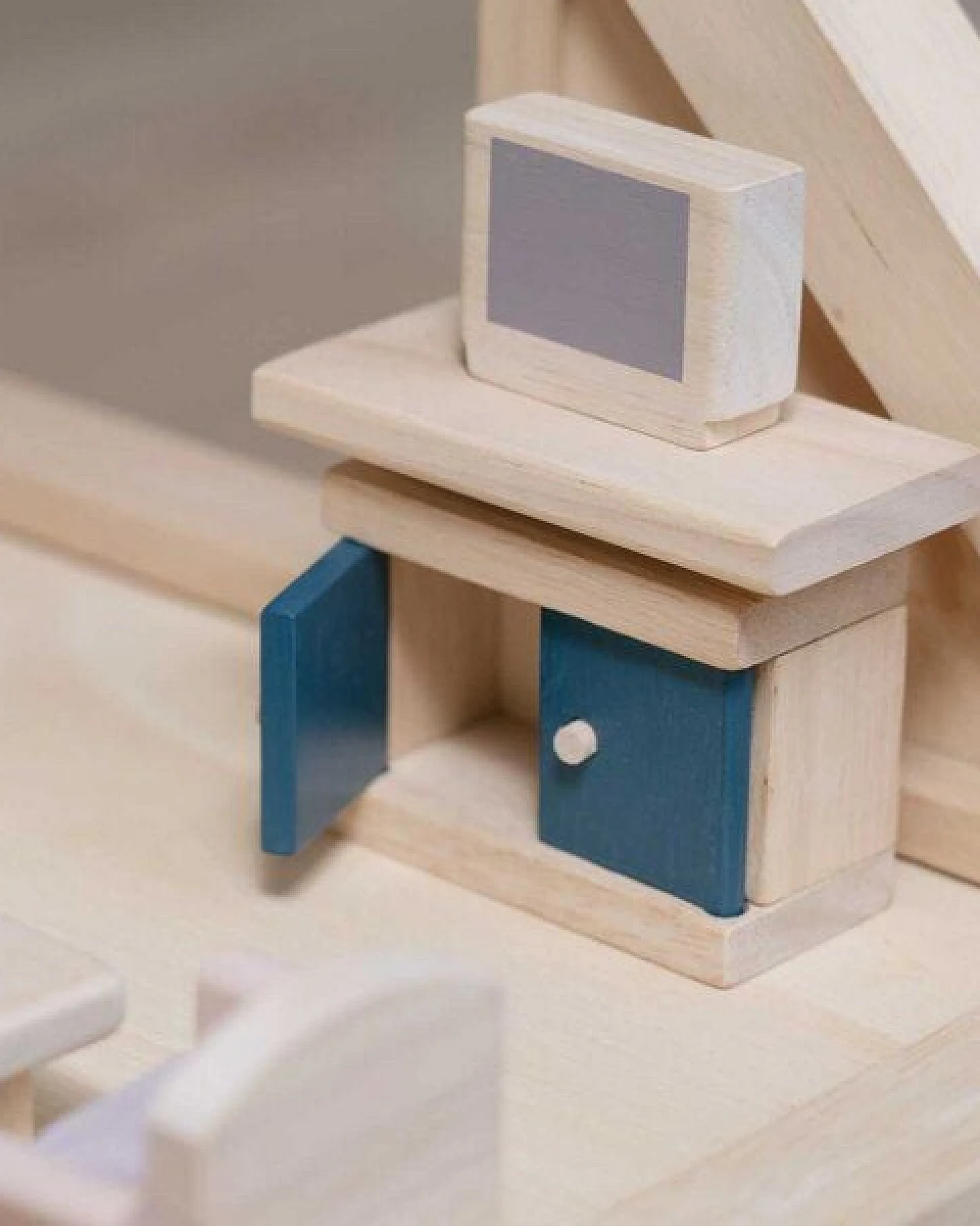 Plantoys Puppenhaus Wohnzimmer – Ansicht 4