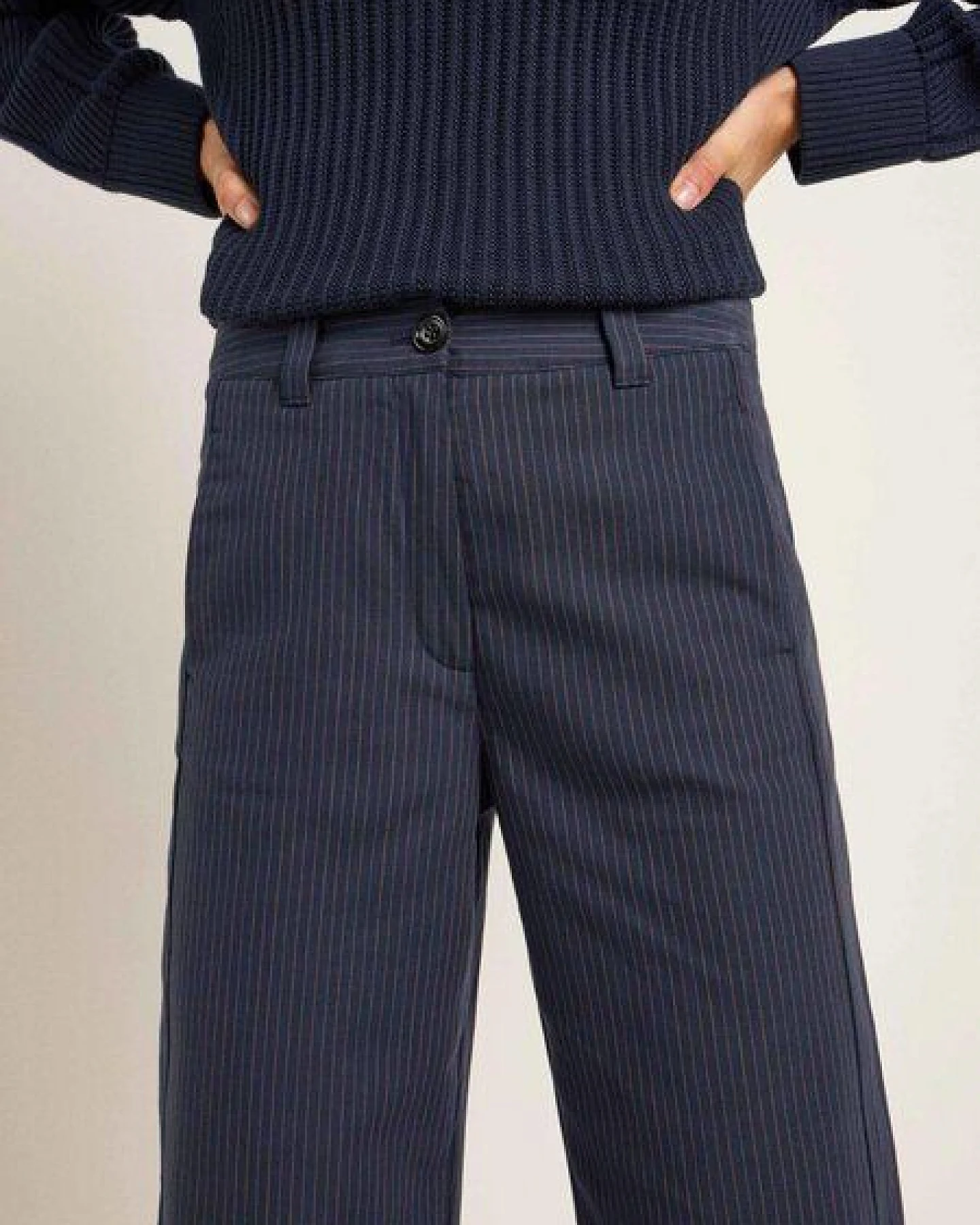 LANIUS Nadelstreifen Marlenehose aus Bio-Baumwolle, Leinen und TENCEL – Ansicht 3