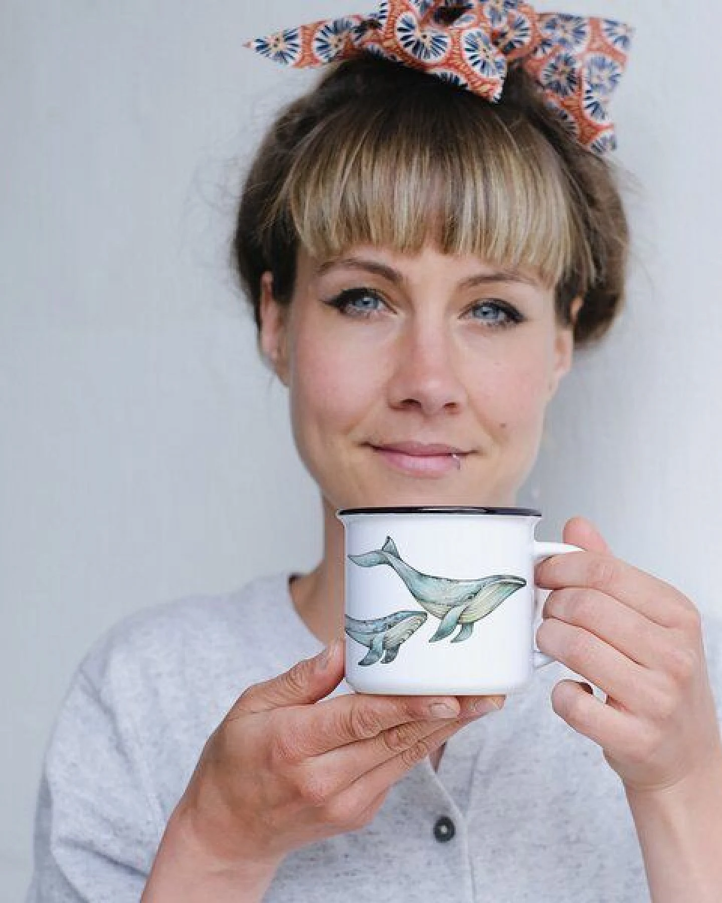 LIGARTI Keramiktasse – Blauwale – Ansicht 4
