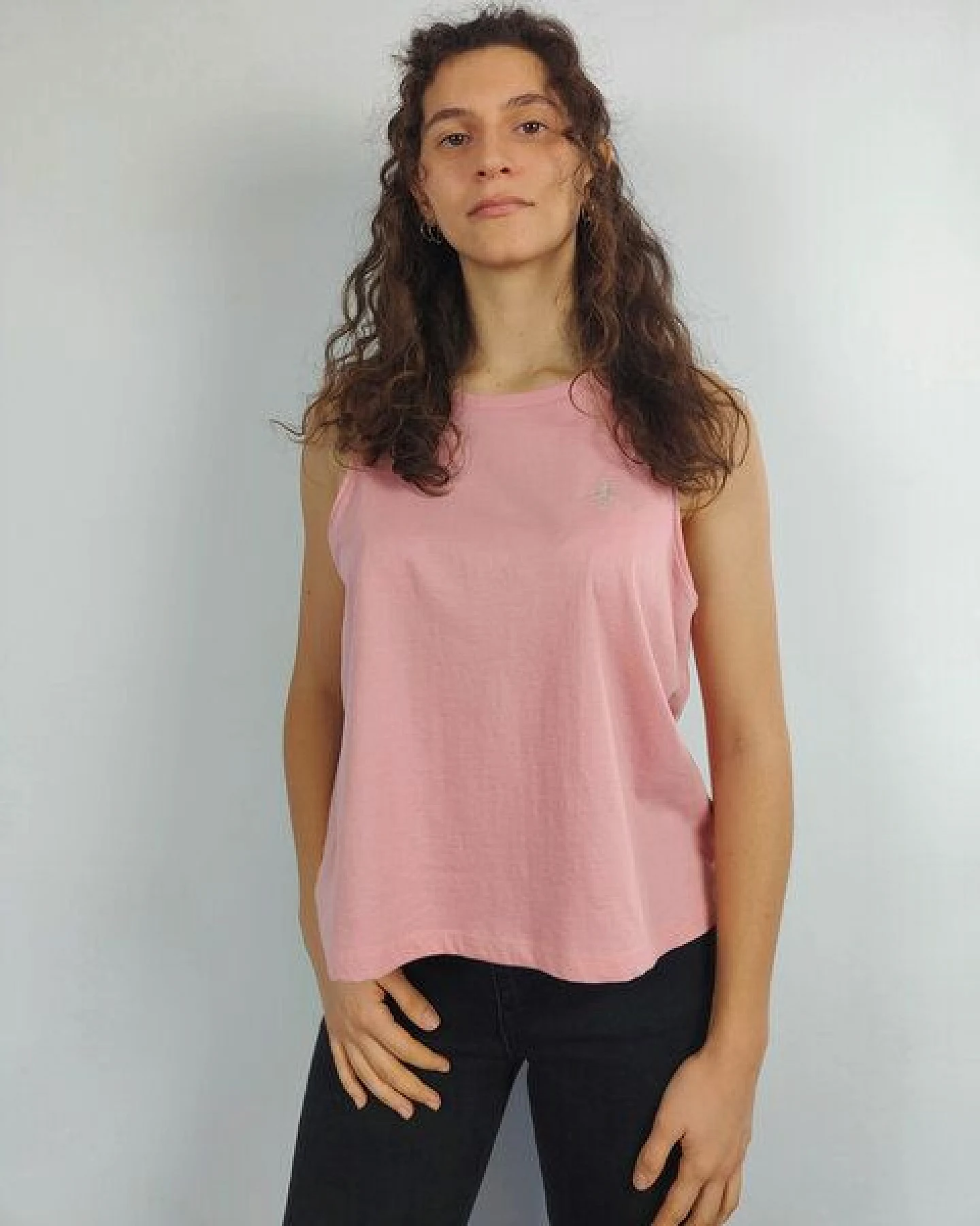Greener Locker sitzendes Tanktop aus Bio-Baumwolle Pinnata – Ansicht 3