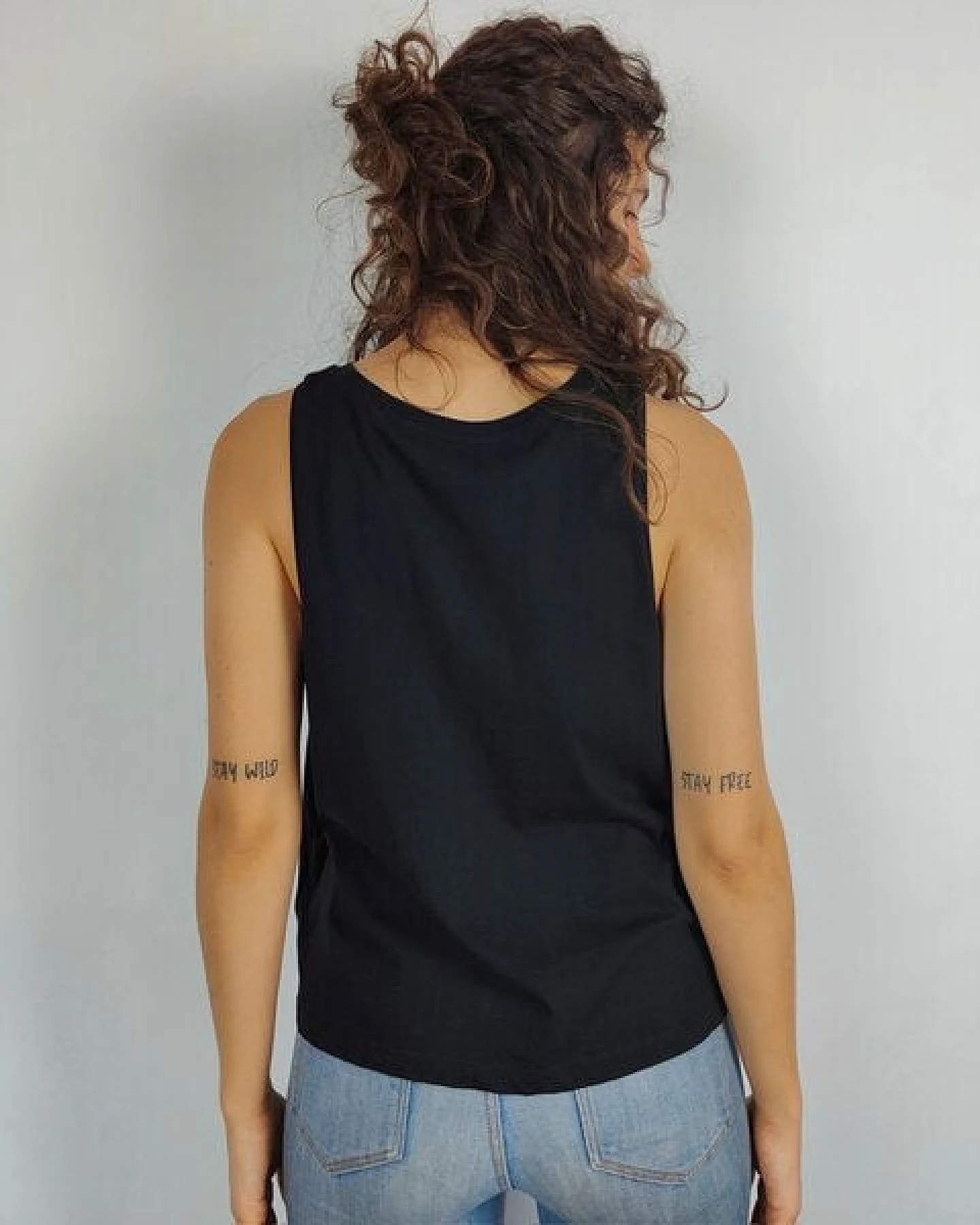 Greener Locker sitzendes Tanktop aus Bio-Baumwolle Pinnata – Ansicht 4