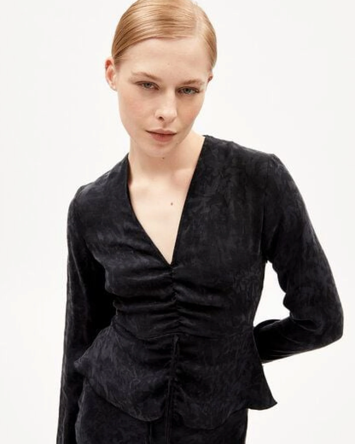 ARMEDANGELS ANAYAA JACQ Damen Bluse Regular Fit aus TENCEL Lyocell Mix – Ansicht 3