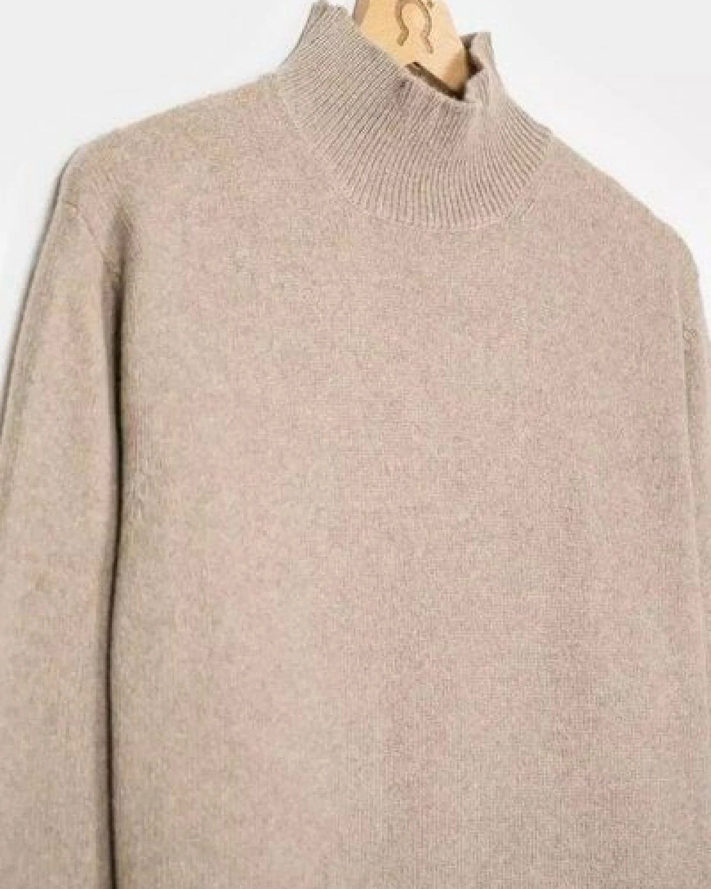 Rifò - Circular Fashion Made in Italy Stehkragenpullover aus recycteltem Kaschmir Modell: Clemente – Ansicht 4