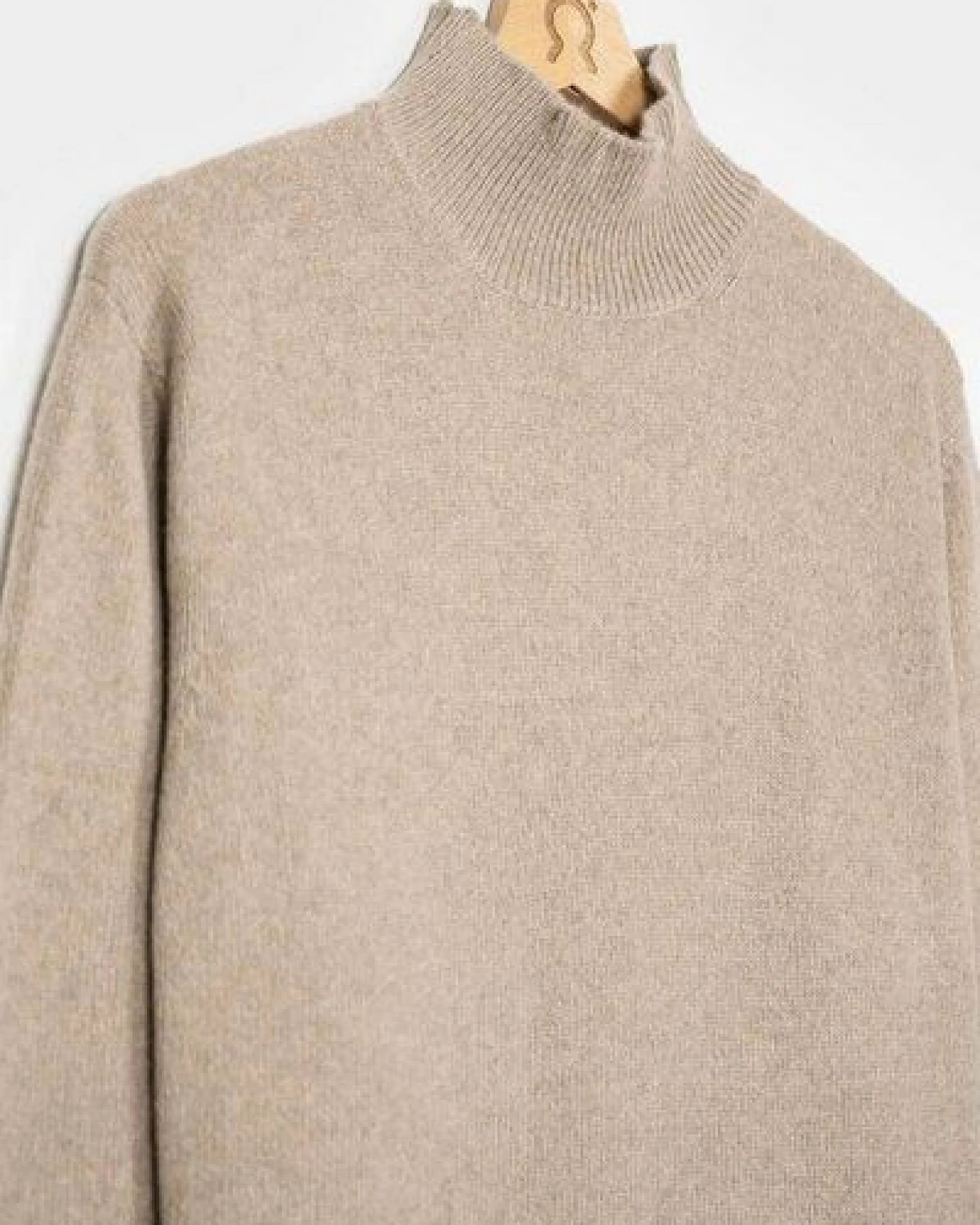 Rifò - Circular Fashion Made in Italy Stehkragenpullover aus recycteltem Kaschmir Modell: Clemente – Ansicht 4