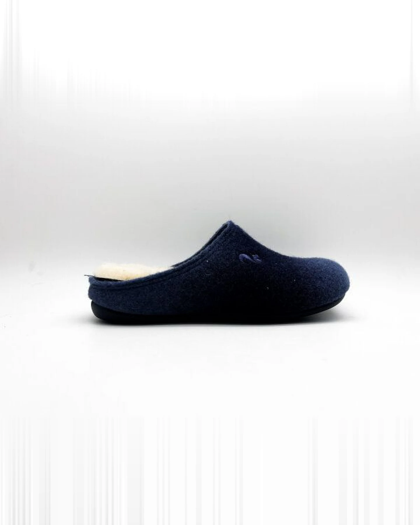 Hausschuh "thies ® Eco Shade Slipper" aus weichem, recyceltem Wollfilz – Ansicht 2