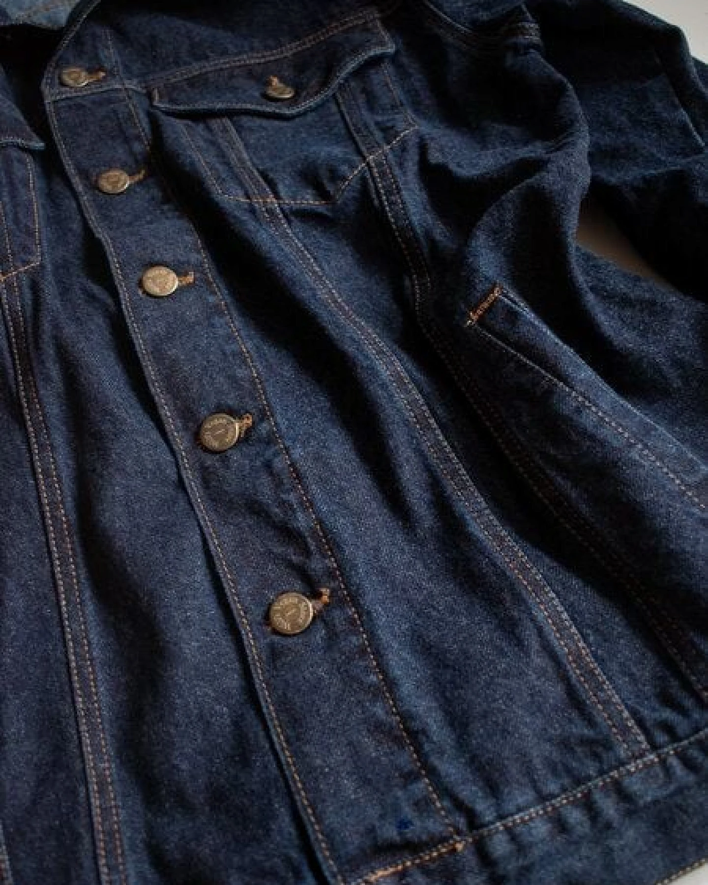 Will's Vegan Shop Recycelte Denim-Jacke Herren – Ansicht 3