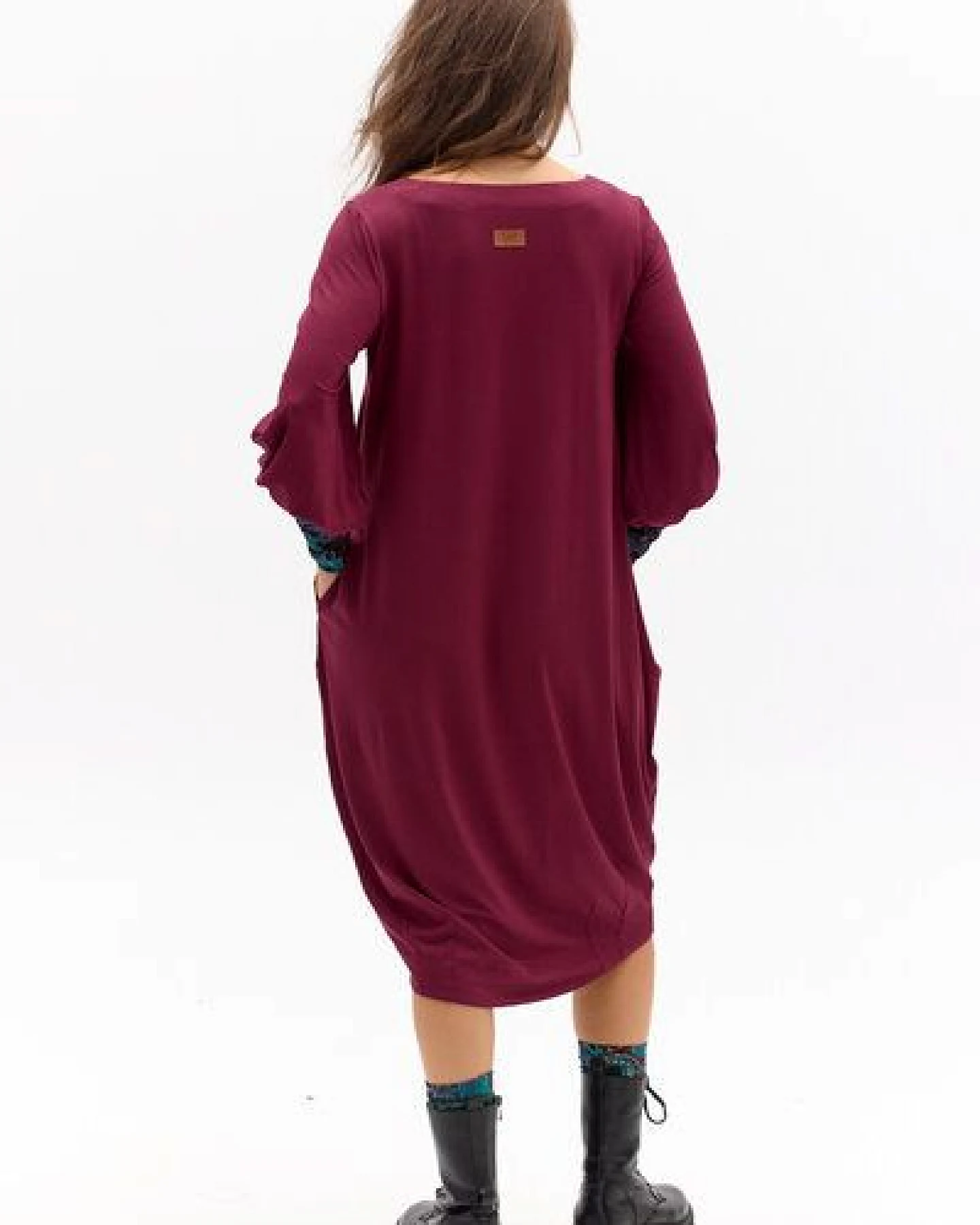 Kleid Morelia – Ballonkleid – Länge bis zum Knie/über das Knie – Aufgebauschte Ärmel – Carré-Ausschnitt – Farbenfroher einzigartiger Print von KOKOworld – Fair produziert in Polen – Ansicht 3