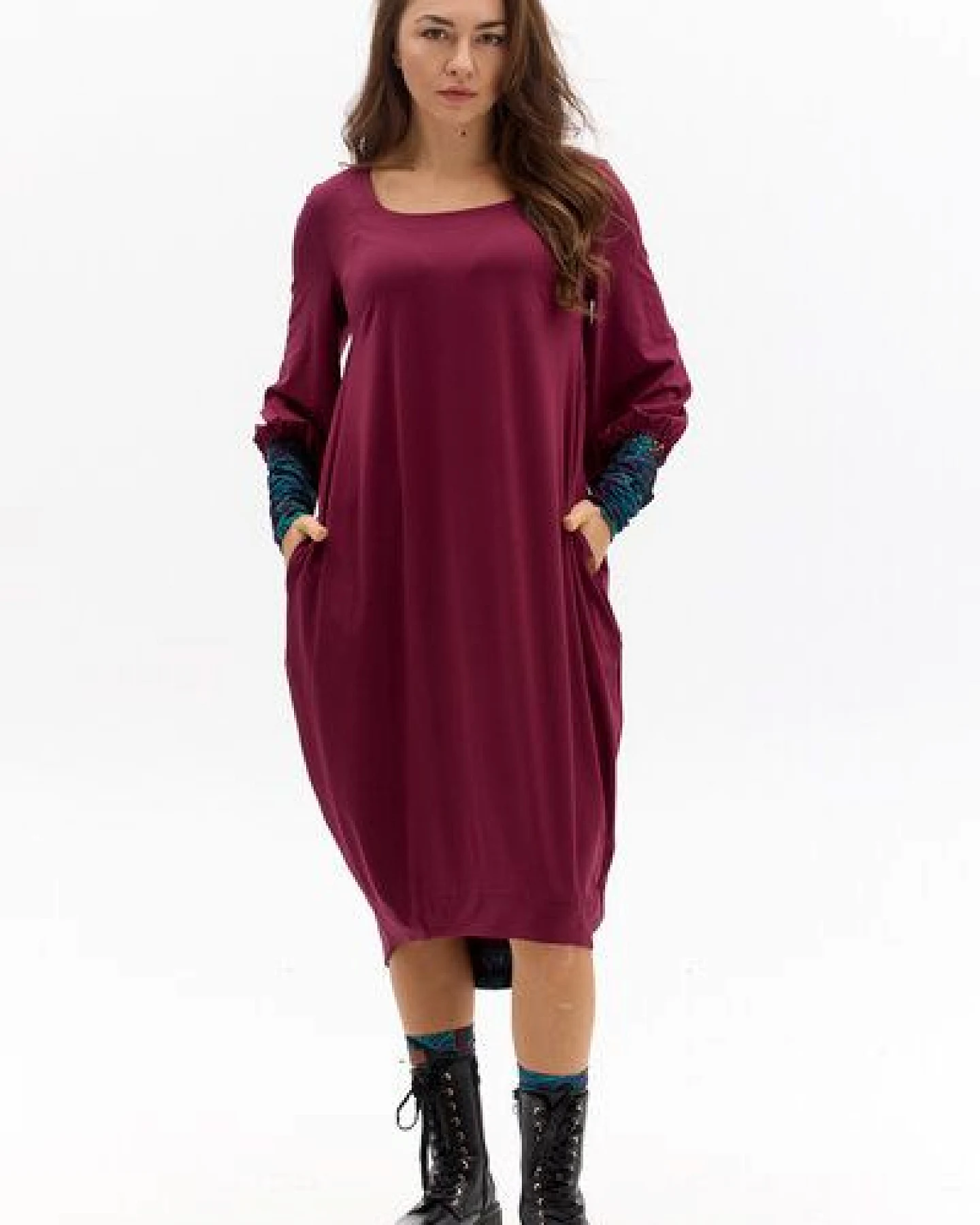 Kleid Morelia – Ballonkleid – Länge bis zum Knie/über das Knie – Aufgebauschte Ärmel – Carré-Ausschnitt – Farbenfroher einzigartiger Print von KOKOworld – Fair produziert in Polen – Ansicht 4