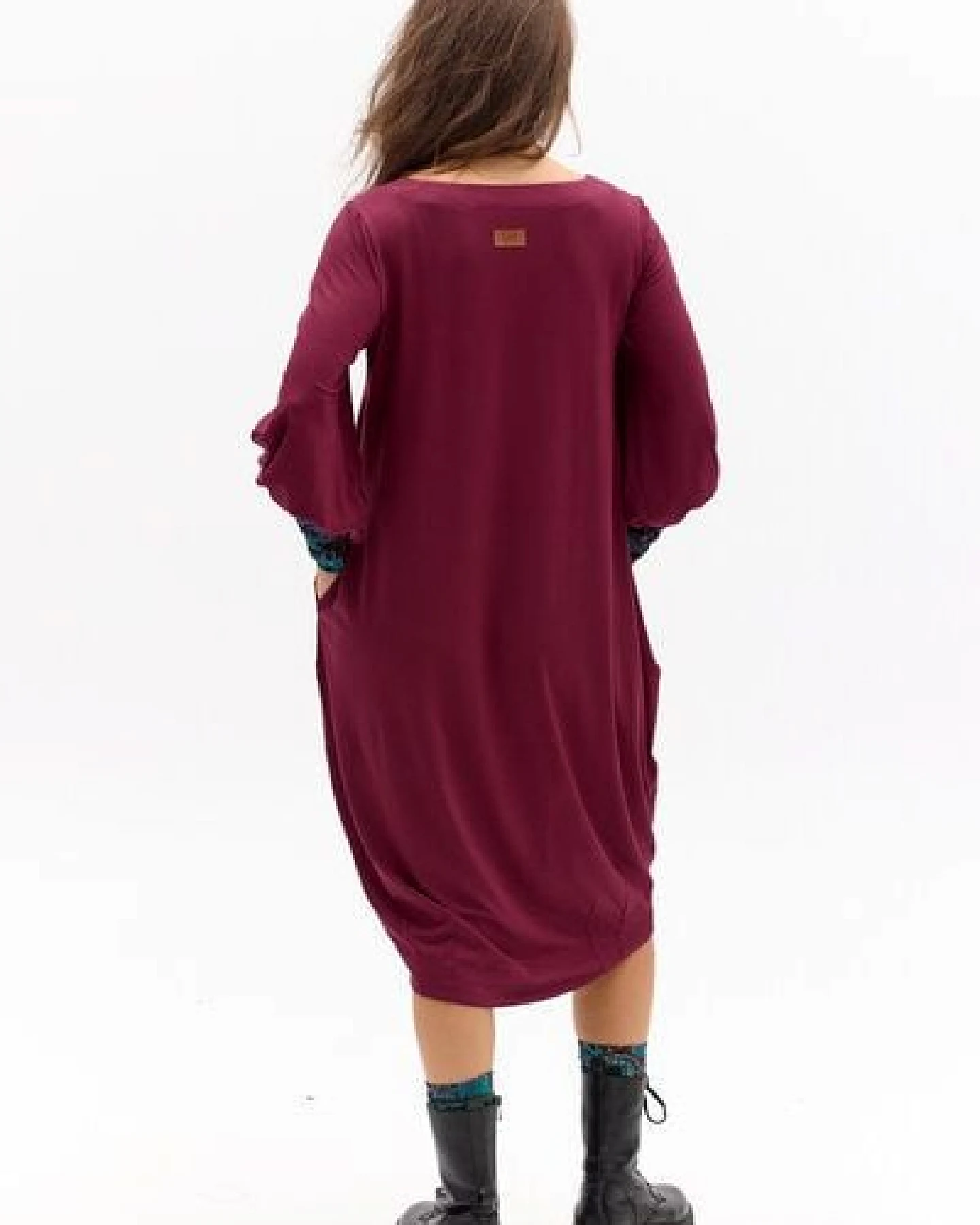 Kleid Morelia – Ballonkleid – Länge bis zum Knie/über das Knie – Aufgebauschte Ärmel – Carré-Ausschnitt – Farbenfroher einzigartiger Print von KOKOworld – Fair produziert in Polen – Ansicht 3